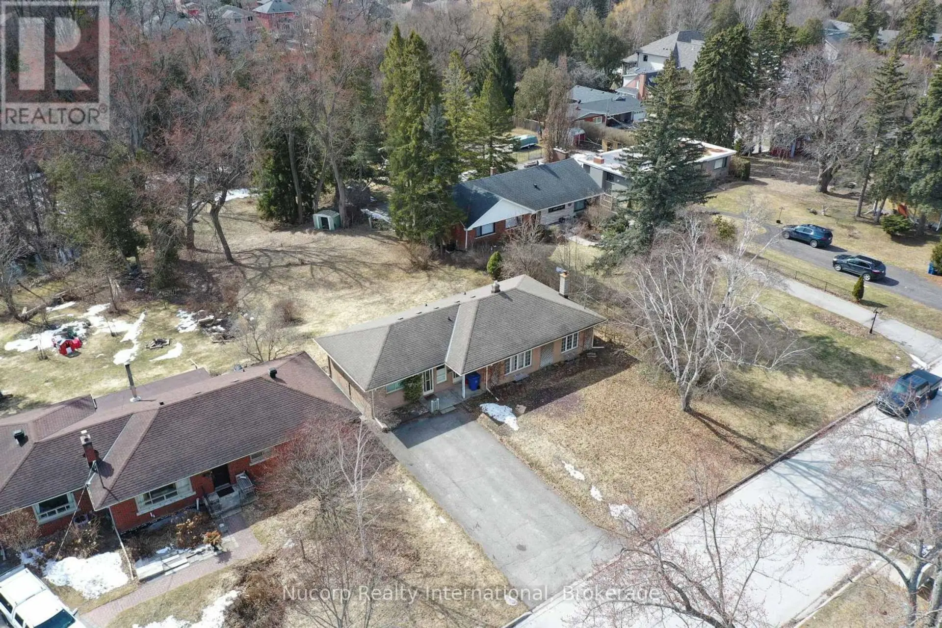 774 SUTHERLAND AVENUE - Image 7