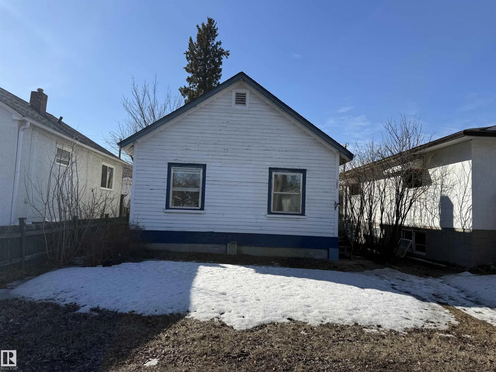 10845 73 AV NW - Image 1