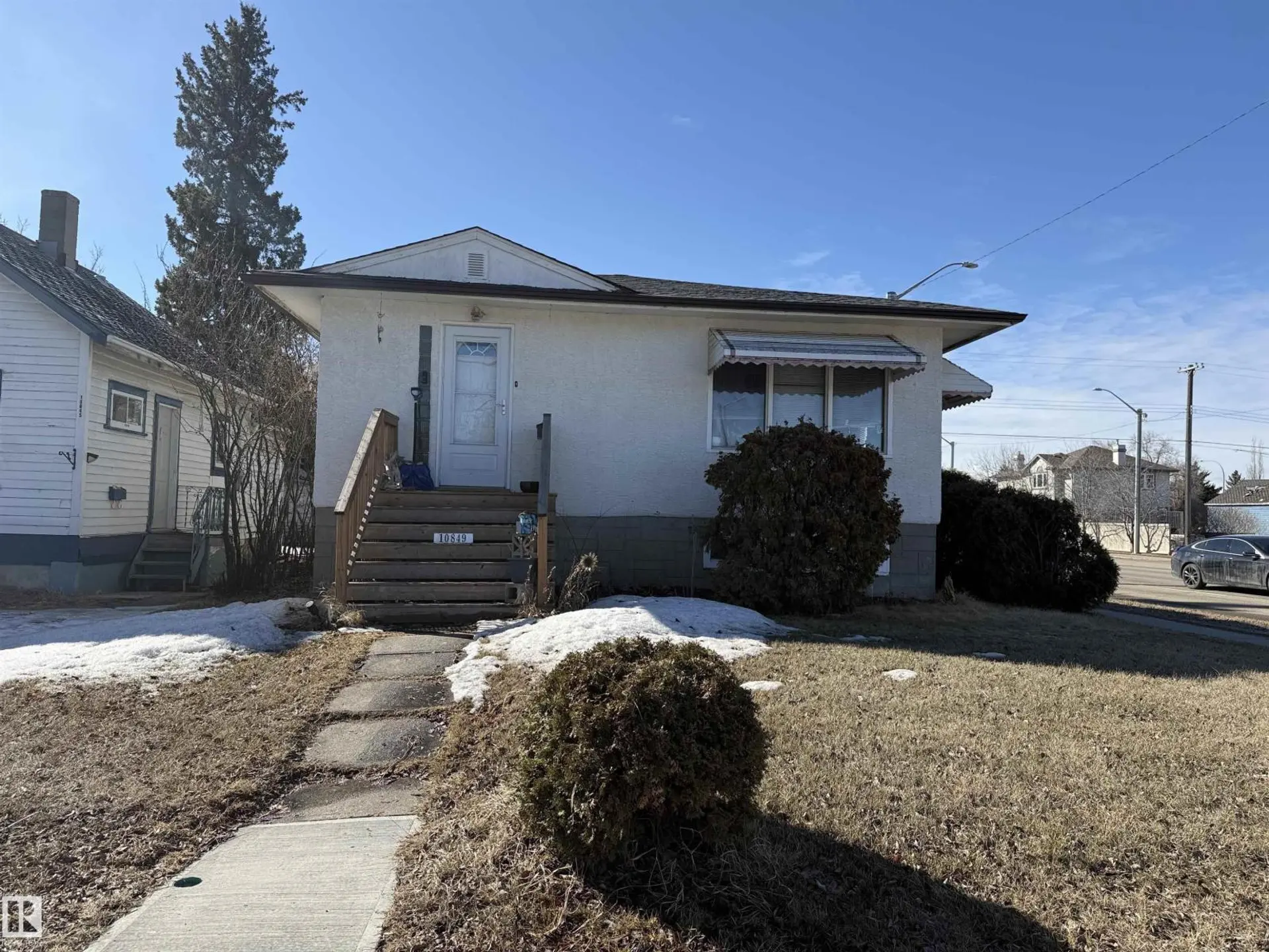 10849 73 AV NW - Image 1