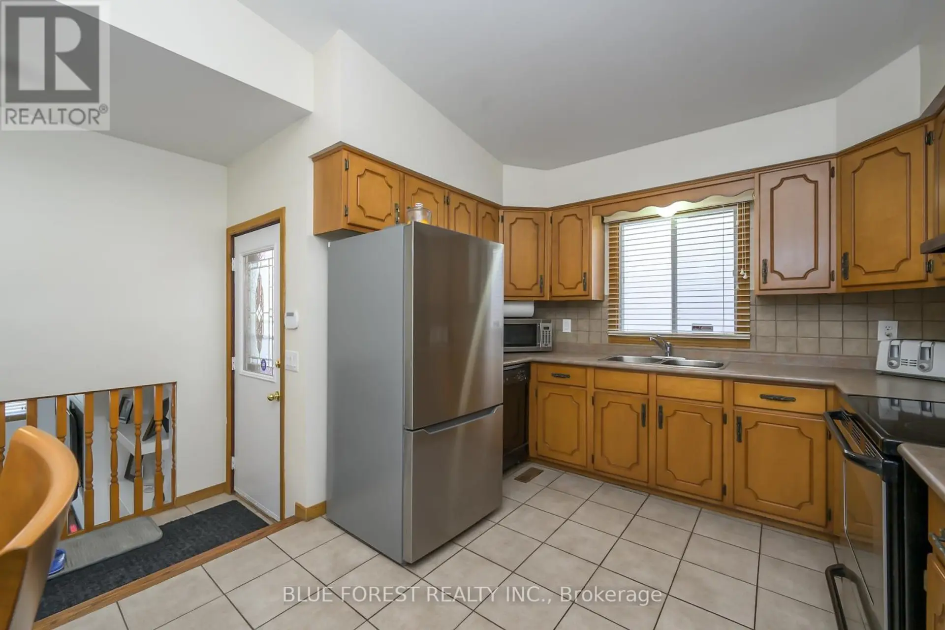 36 GOLFDALE CRESCENT - Image 8