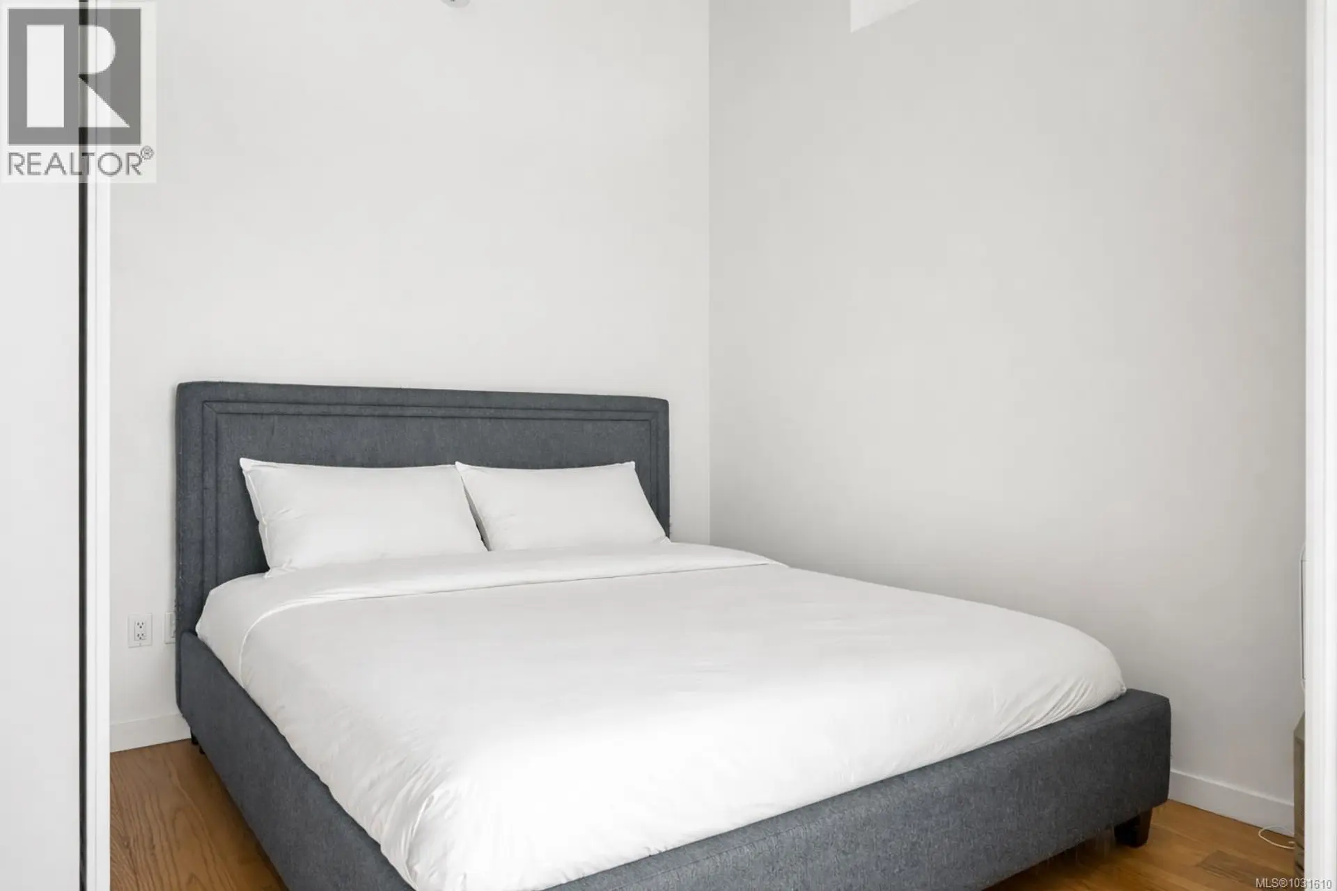#304 770 Fisgard St - Image 11