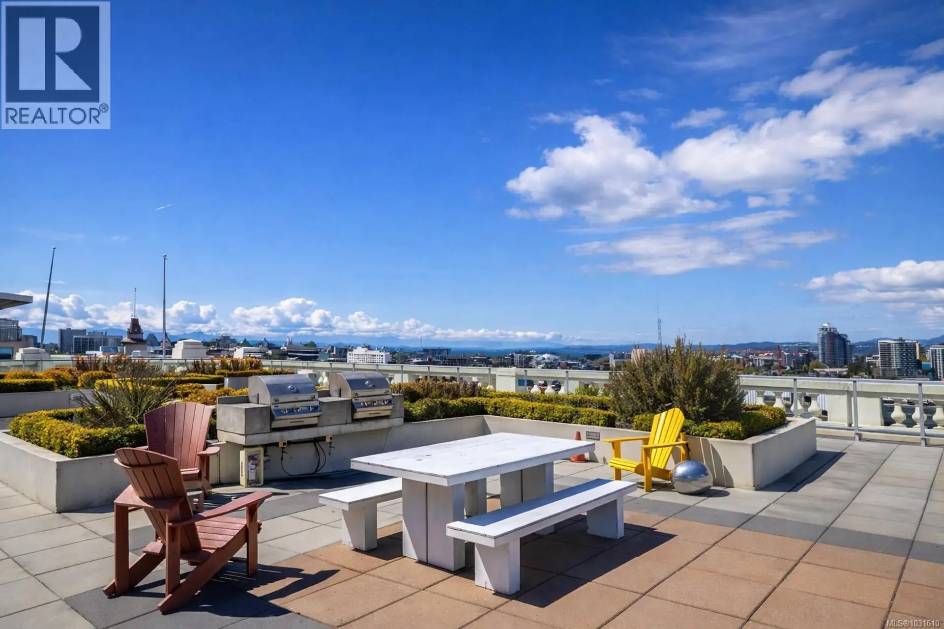 #304 770 Fisgard St - Image 15
