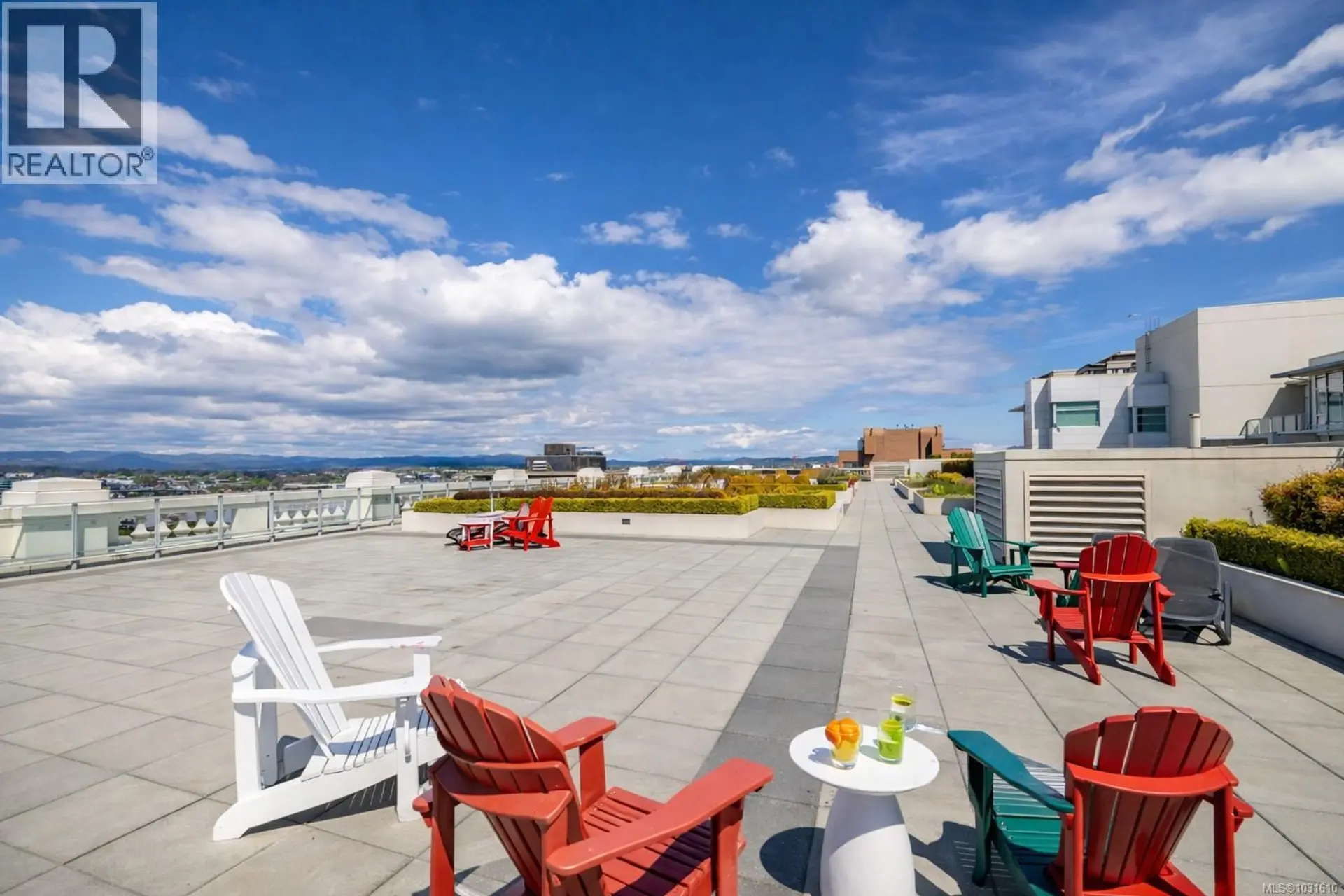 #304 770 Fisgard St - Image 16