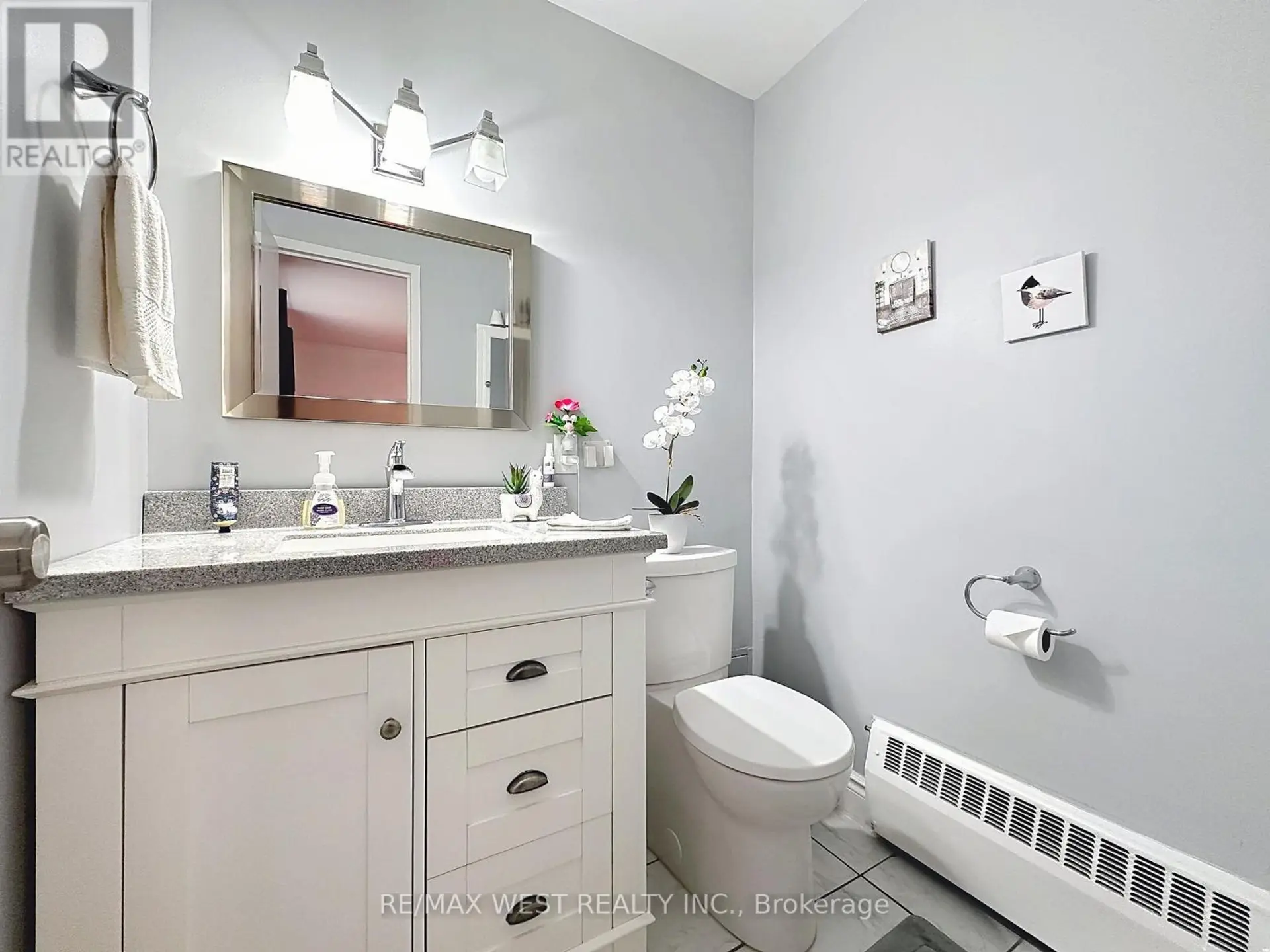 #206 800 KENNEDY ROAD - Image 13