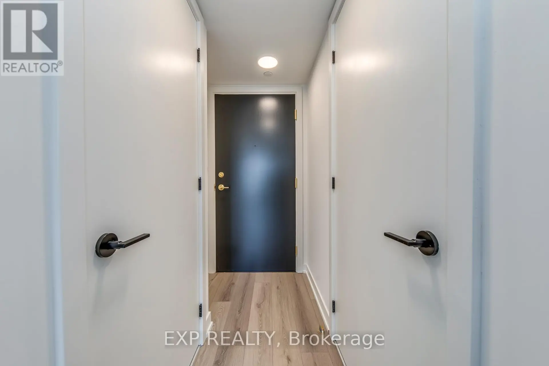 #415 5 LAKEVIEW AVENUE - Image 4