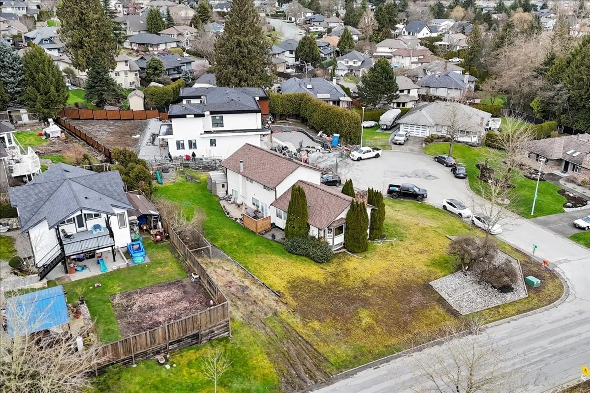 5737 190 Street - Image 13