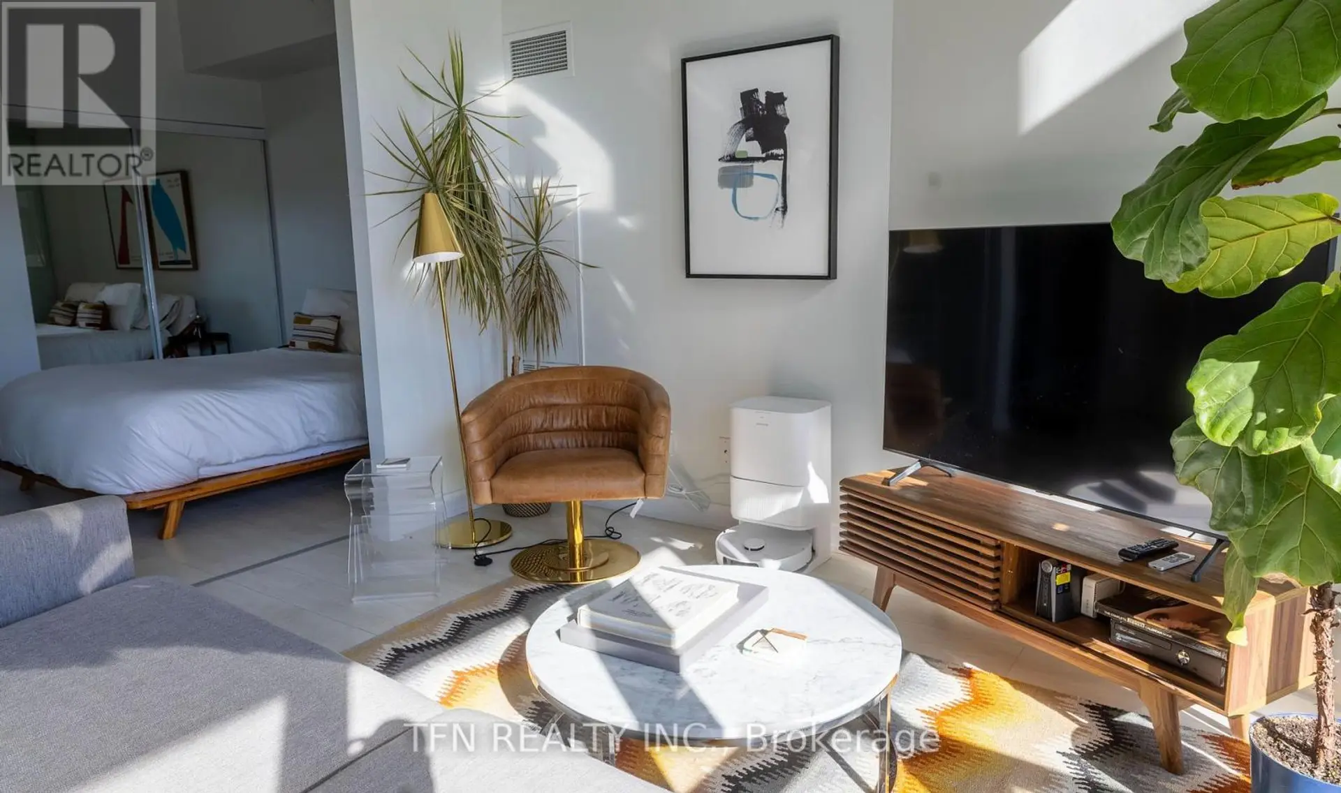 #726 50 BRUYERES MEWS - Image 11