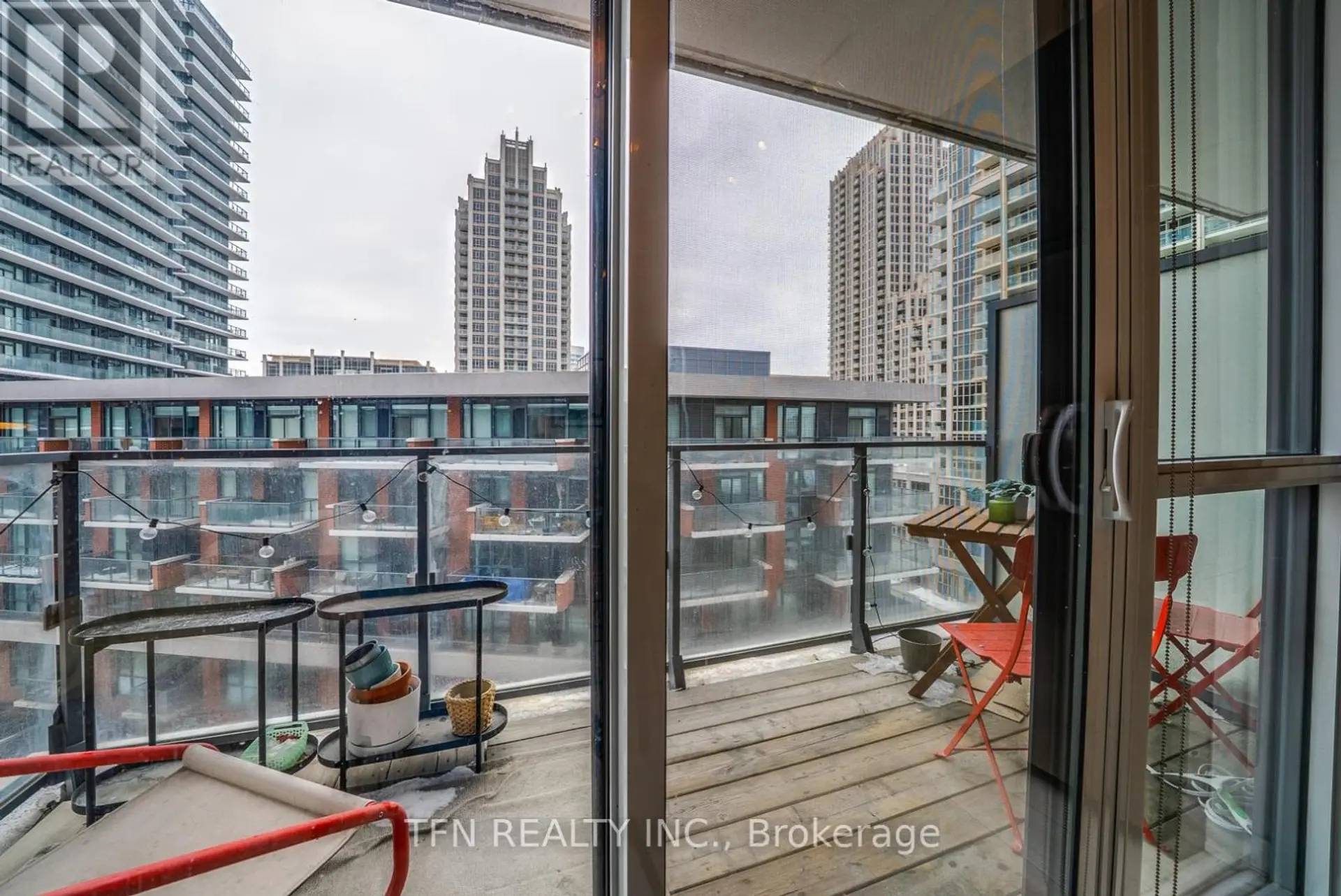 #726 50 BRUYERES MEWS - Image 13
