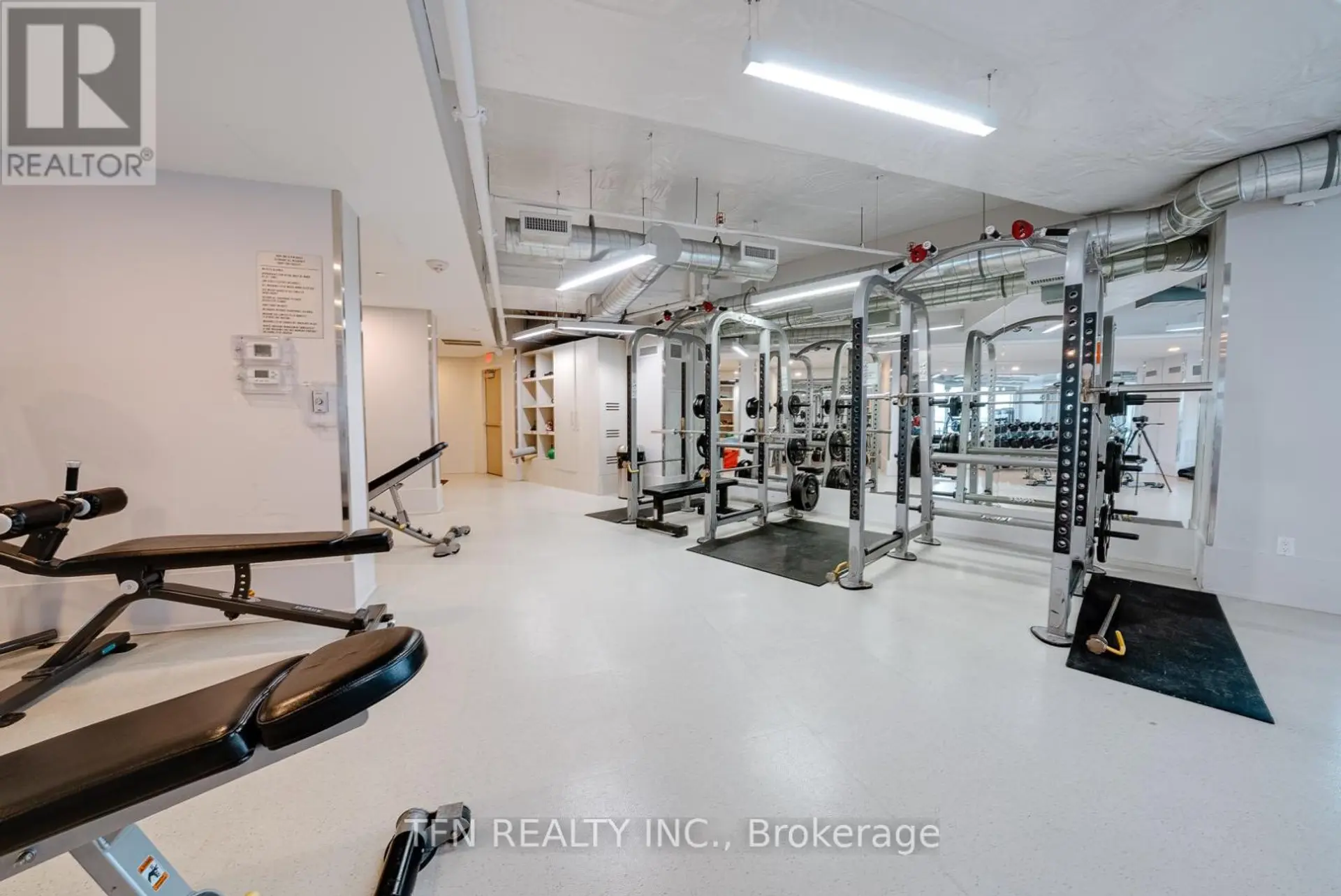 #726 50 BRUYERES MEWS - Image 17