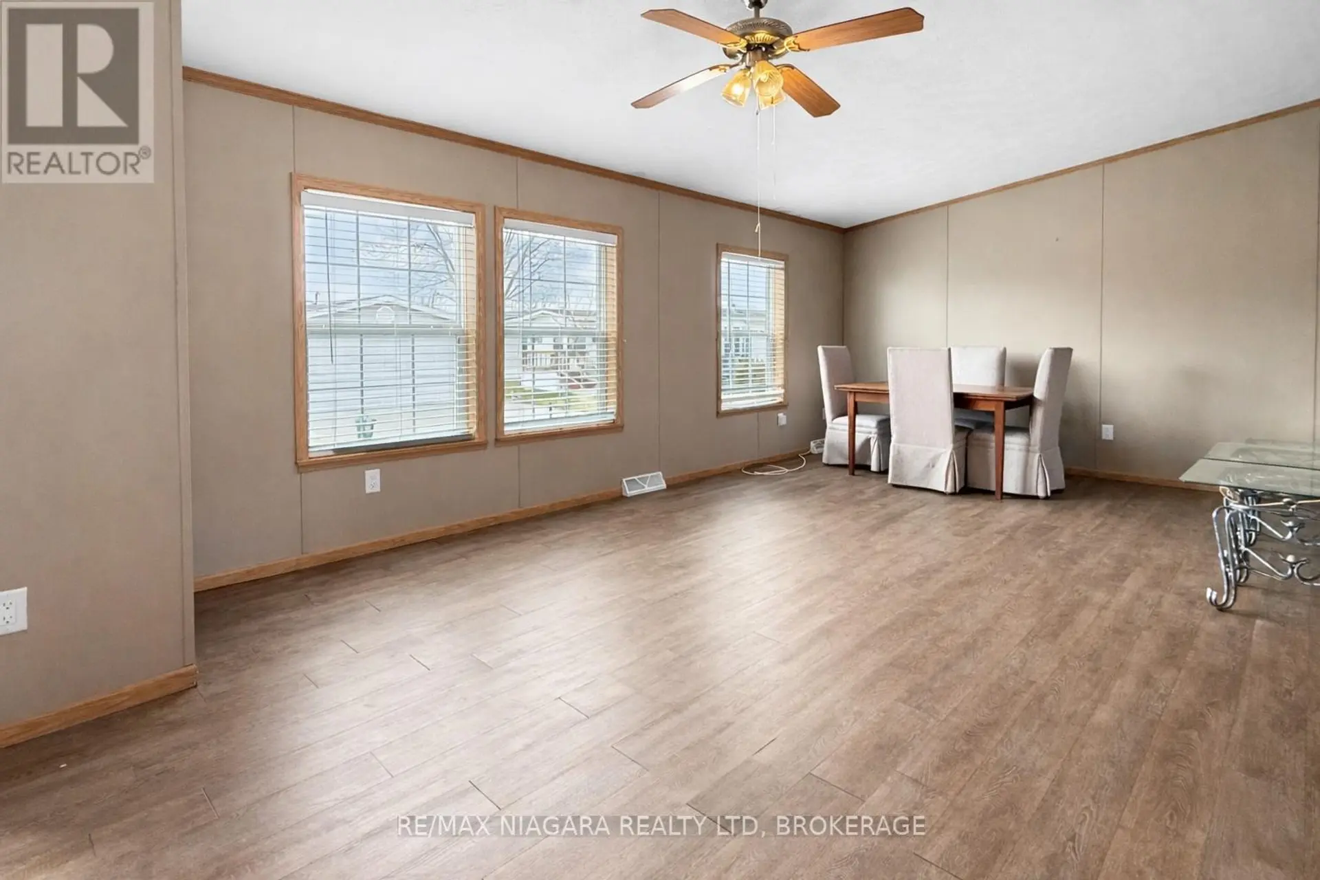 #260 3033 TOWNLINE ROAD - Image 2