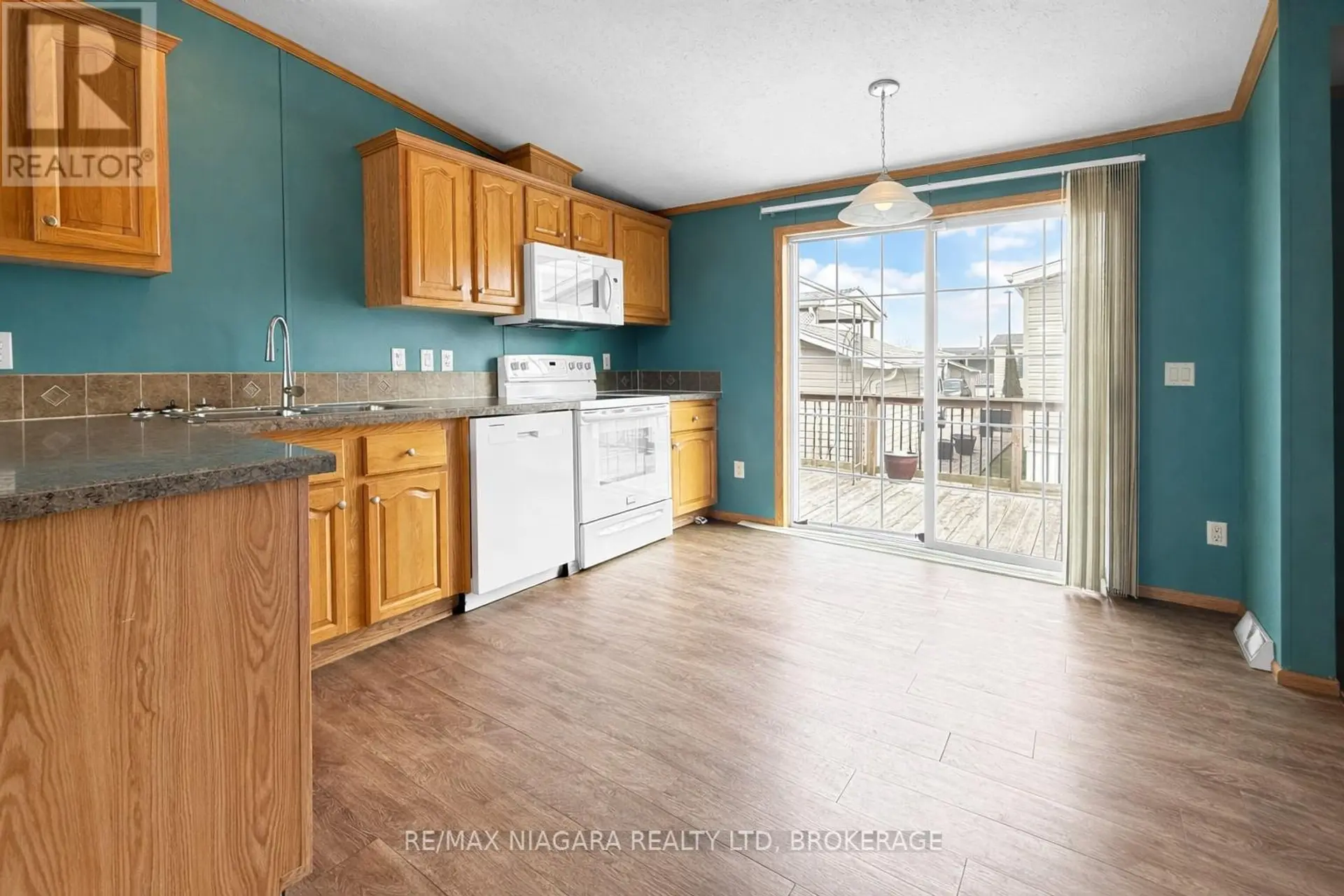 #260 3033 TOWNLINE ROAD - Image 6