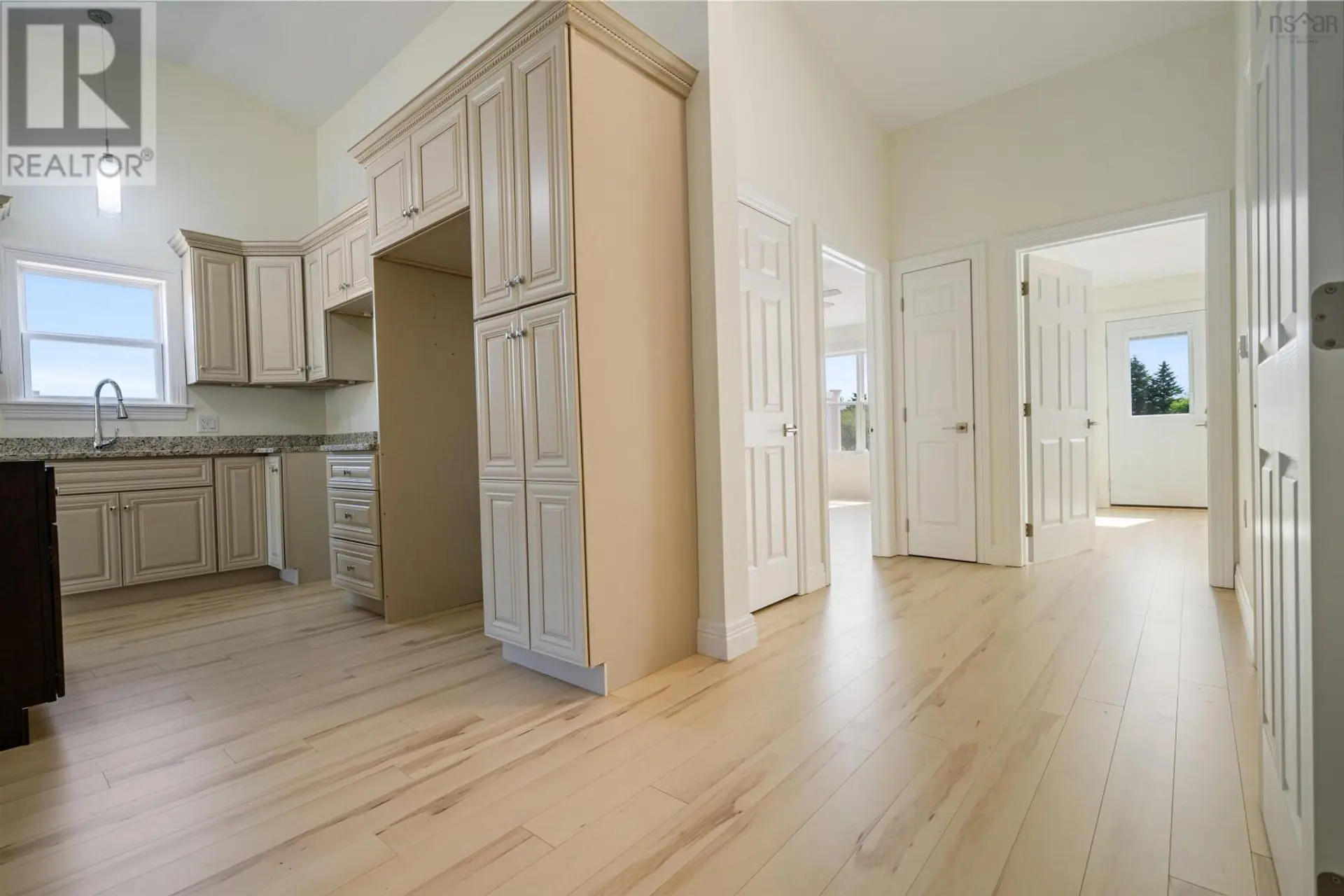 24 SUMMER HILL PLACE - Image 11