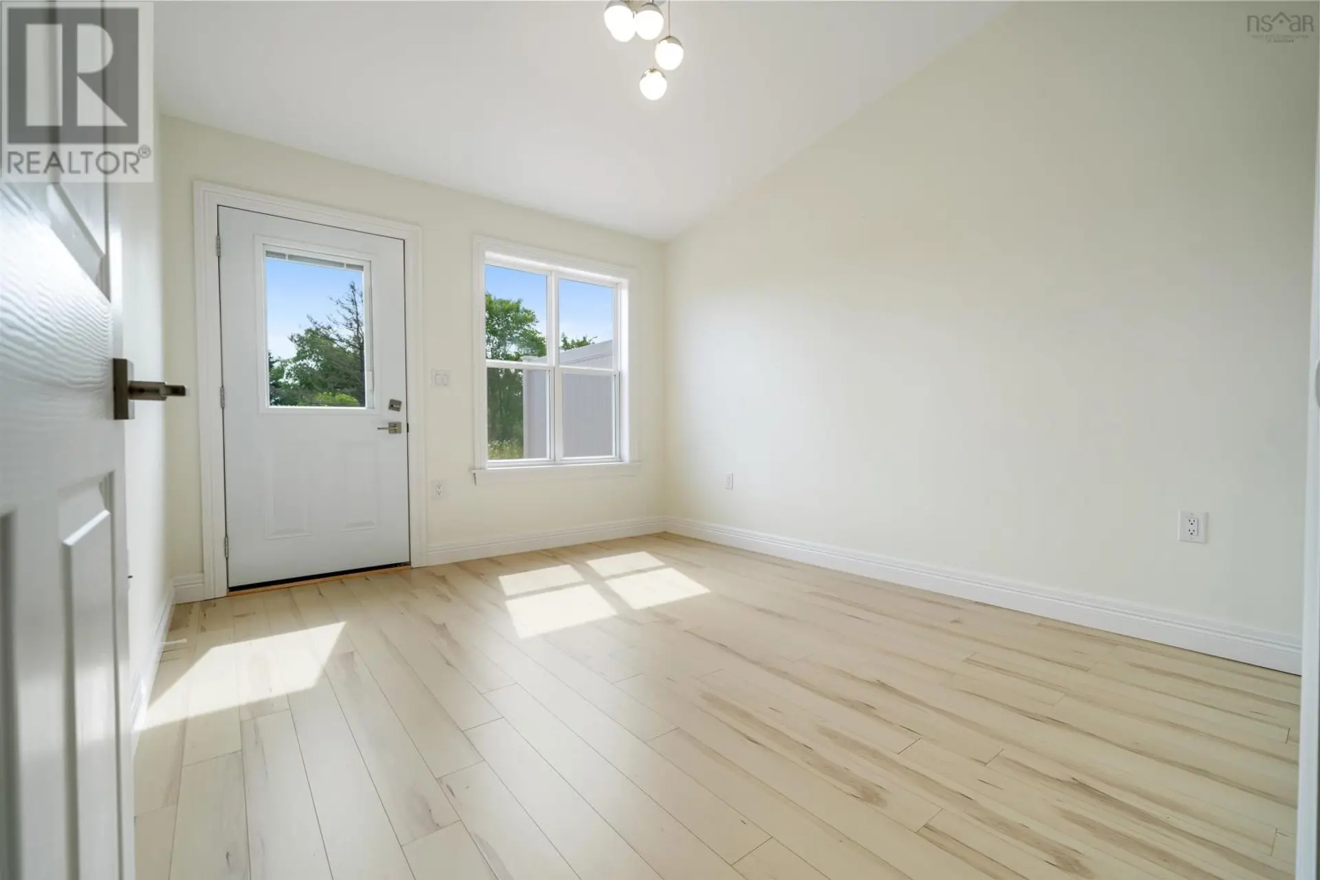 24 SUMMER HILL PLACE - Image 17