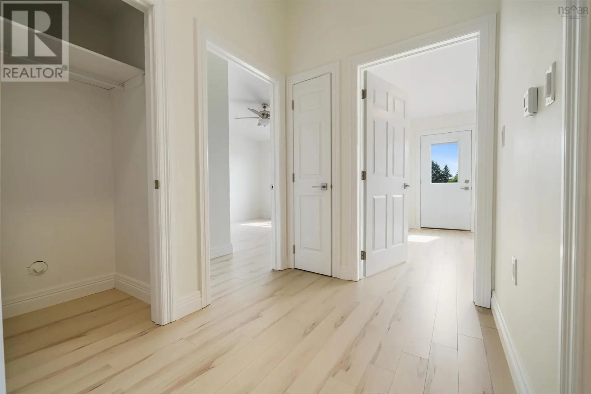 24 SUMMER HILL PLACE - Image 13