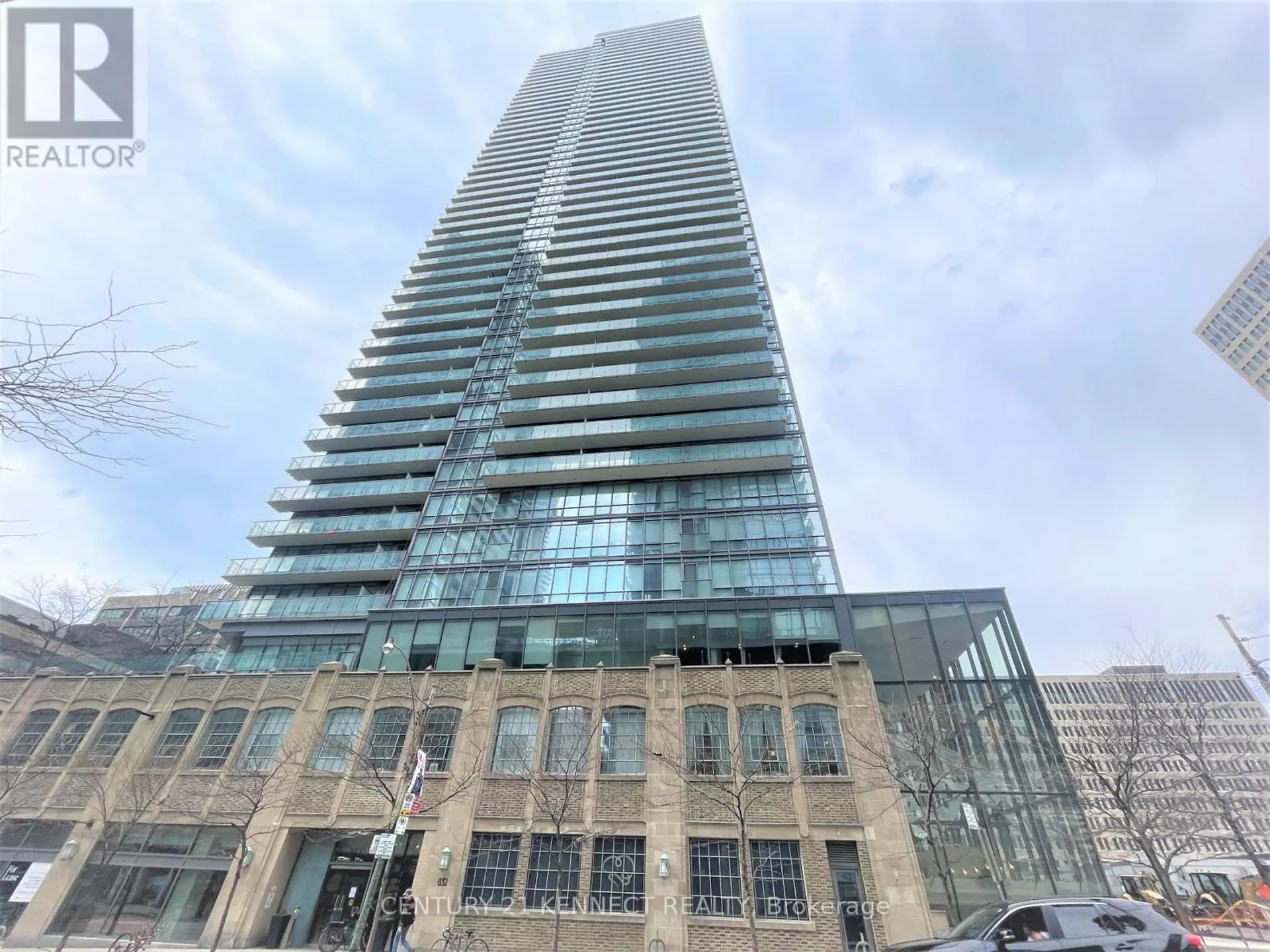 #608 832 BAY STREET - Image 1