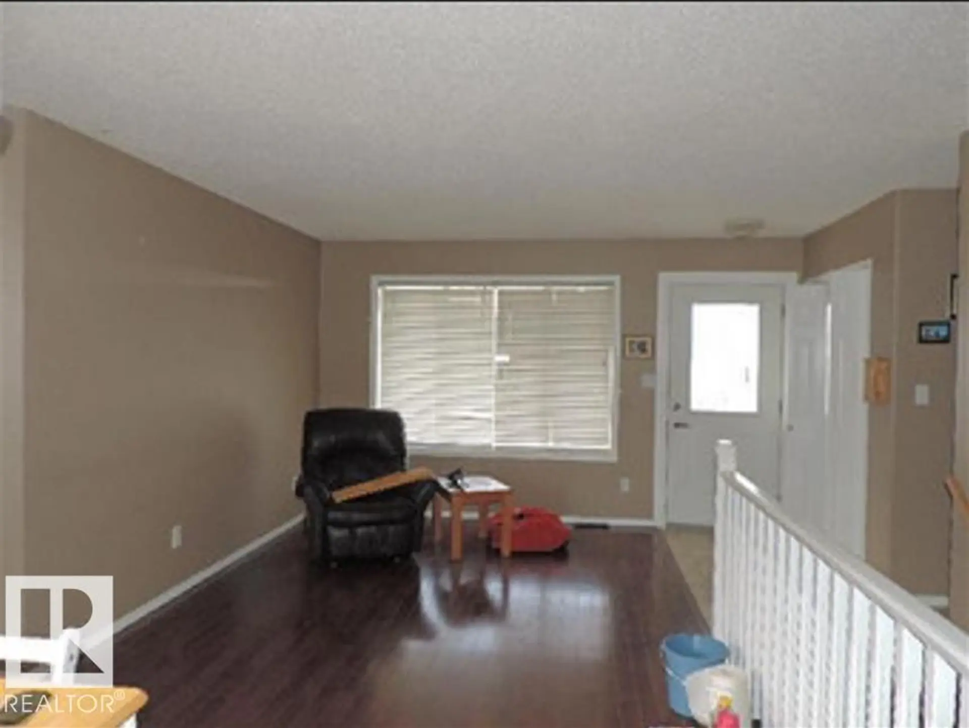 1318 8 AV - Image 3