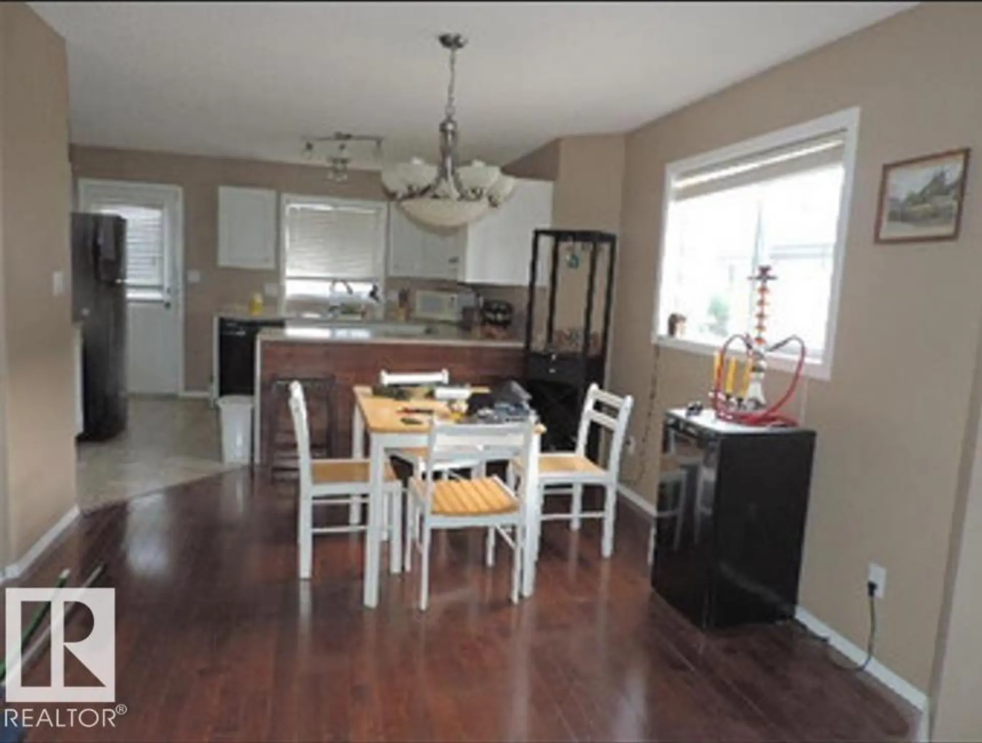 1318 8 AV - Image 4