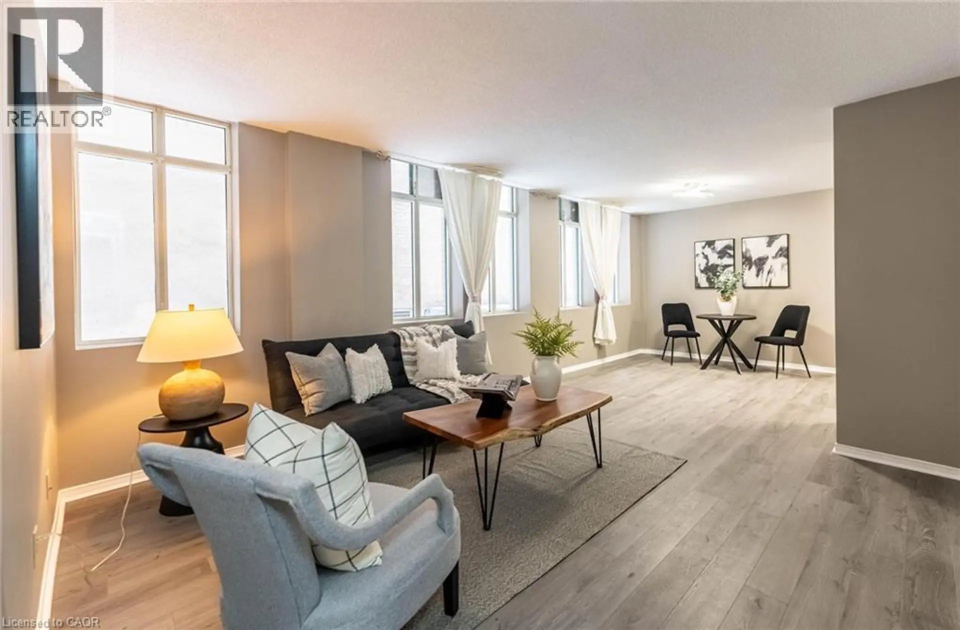 #303 36 JAMES Street S - Image 4
