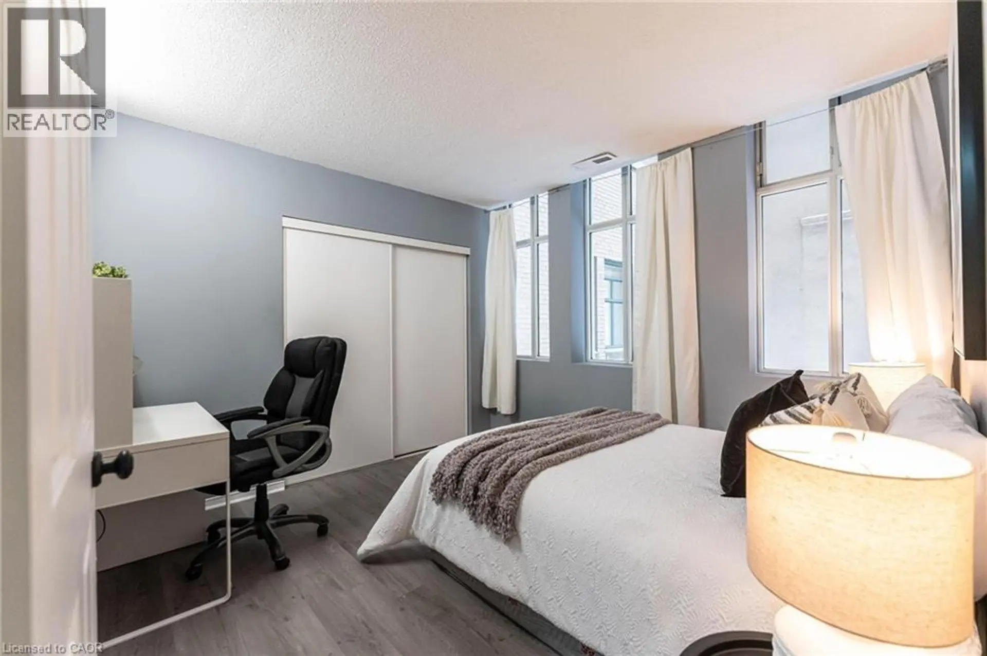 #303 36 JAMES Street S - Image 9