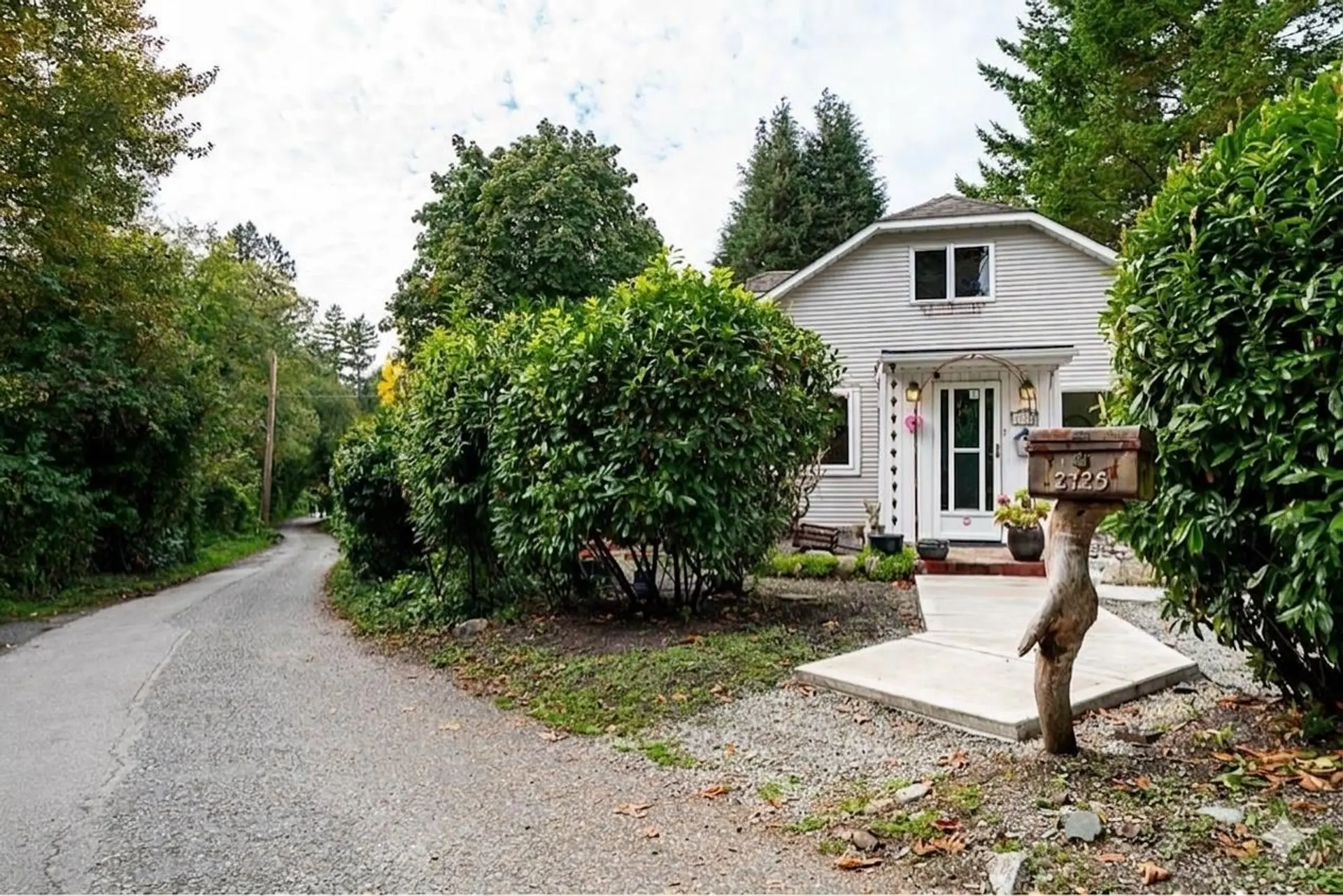 Property at 2725 Gordon Avenue, Surrey, BC
