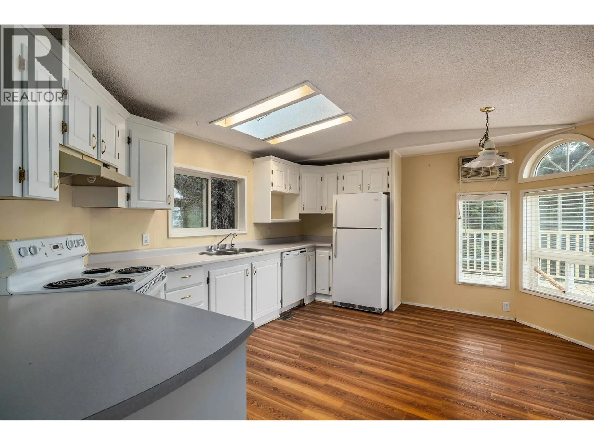 6439 Farmers Drive - Image 3