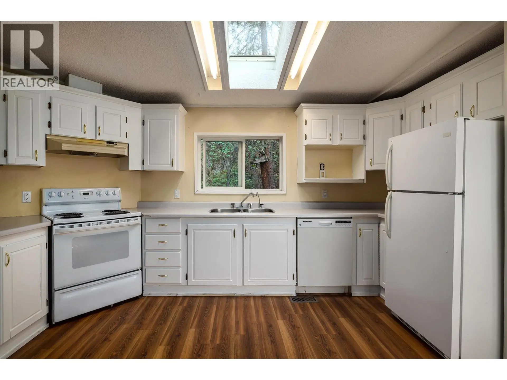 6439 Farmers Drive - Image 4