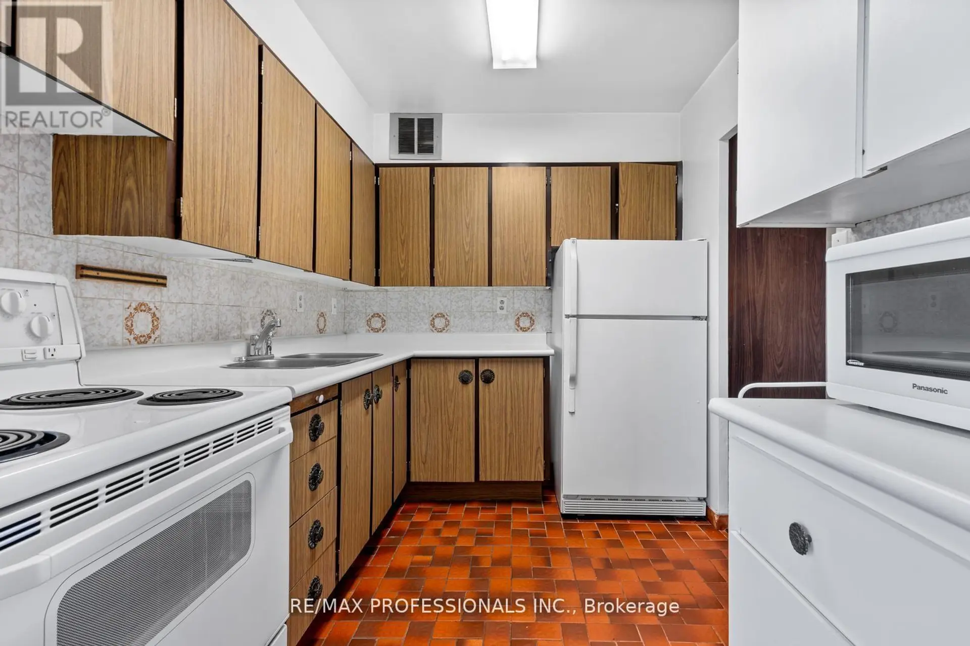 #1704 180 MARKHAM ROAD - Image 7