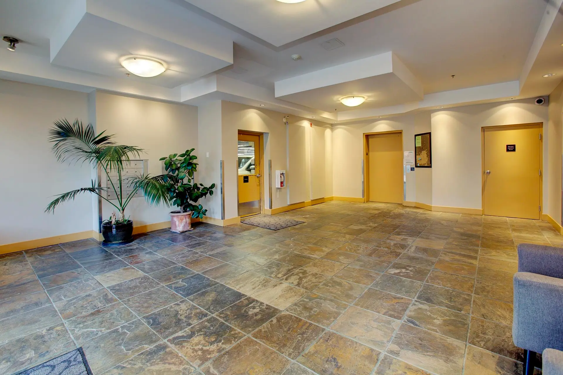 #207 38003 Second Avenue - Image 17