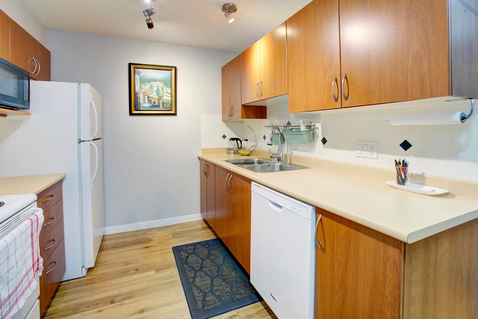 #207 38003 Second Avenue - Image 8