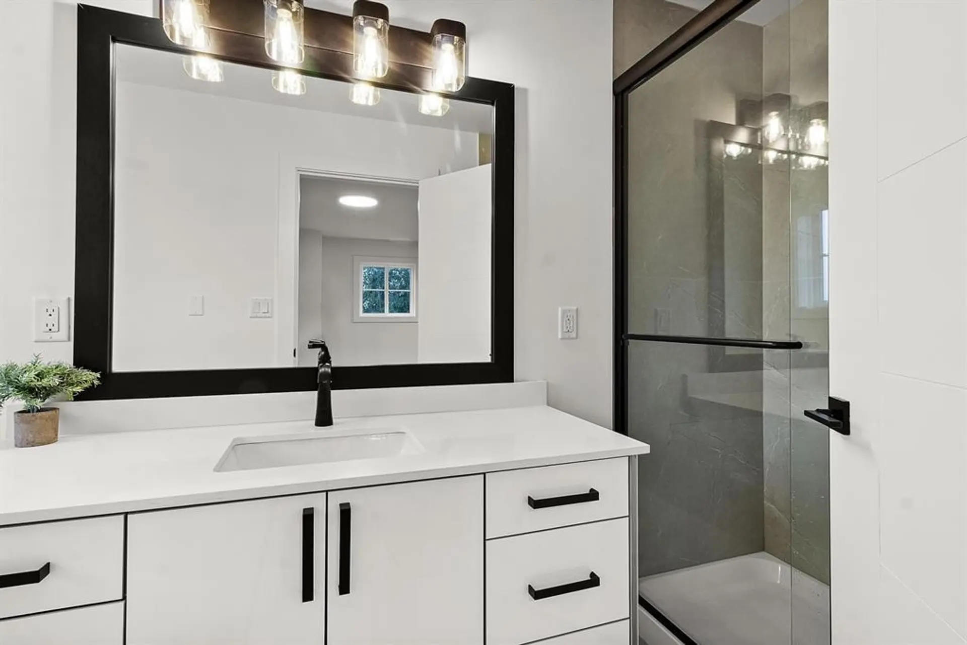 #2 2360 Crescent Way - Image 6