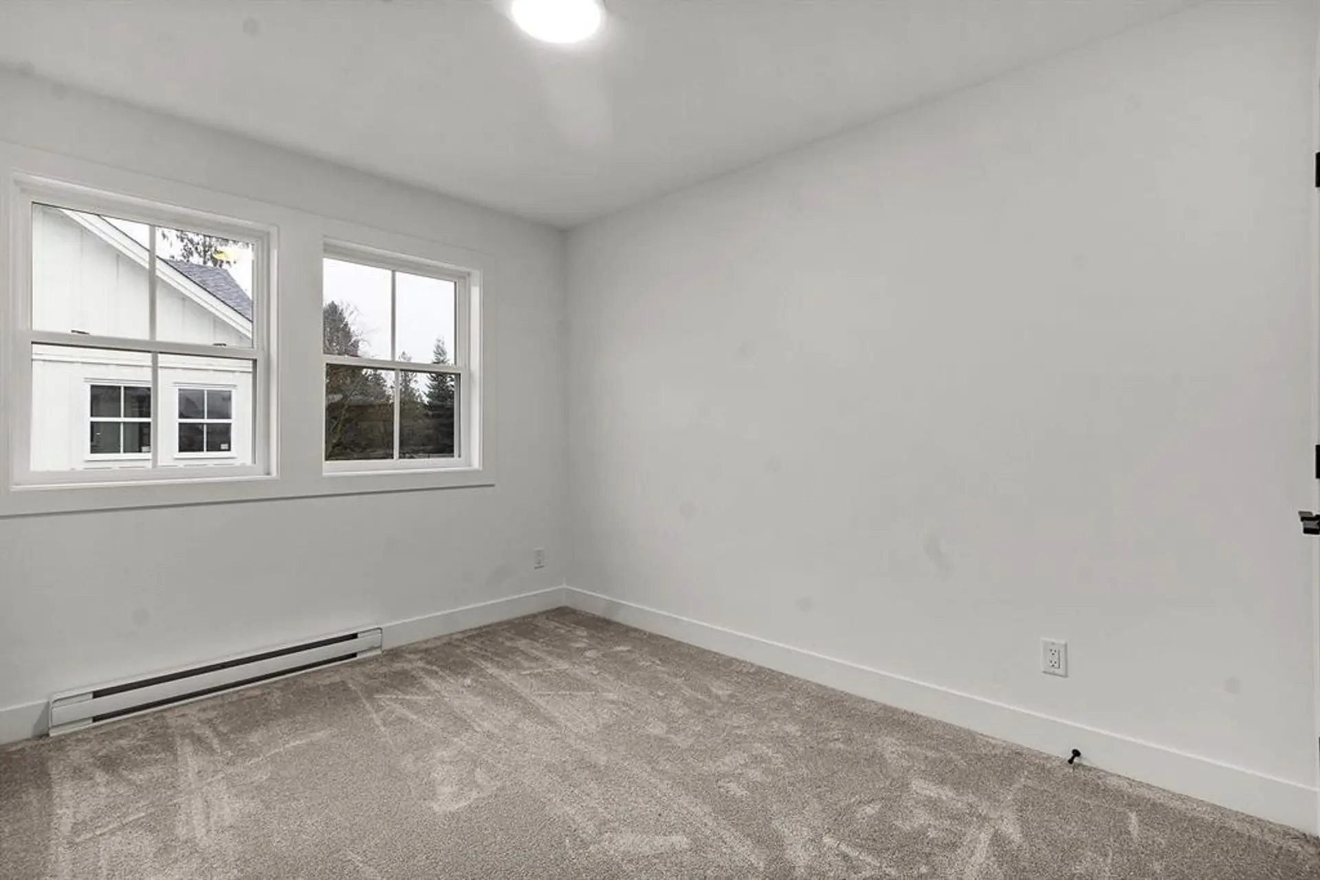 #2 2360 Crescent Way - Image 10