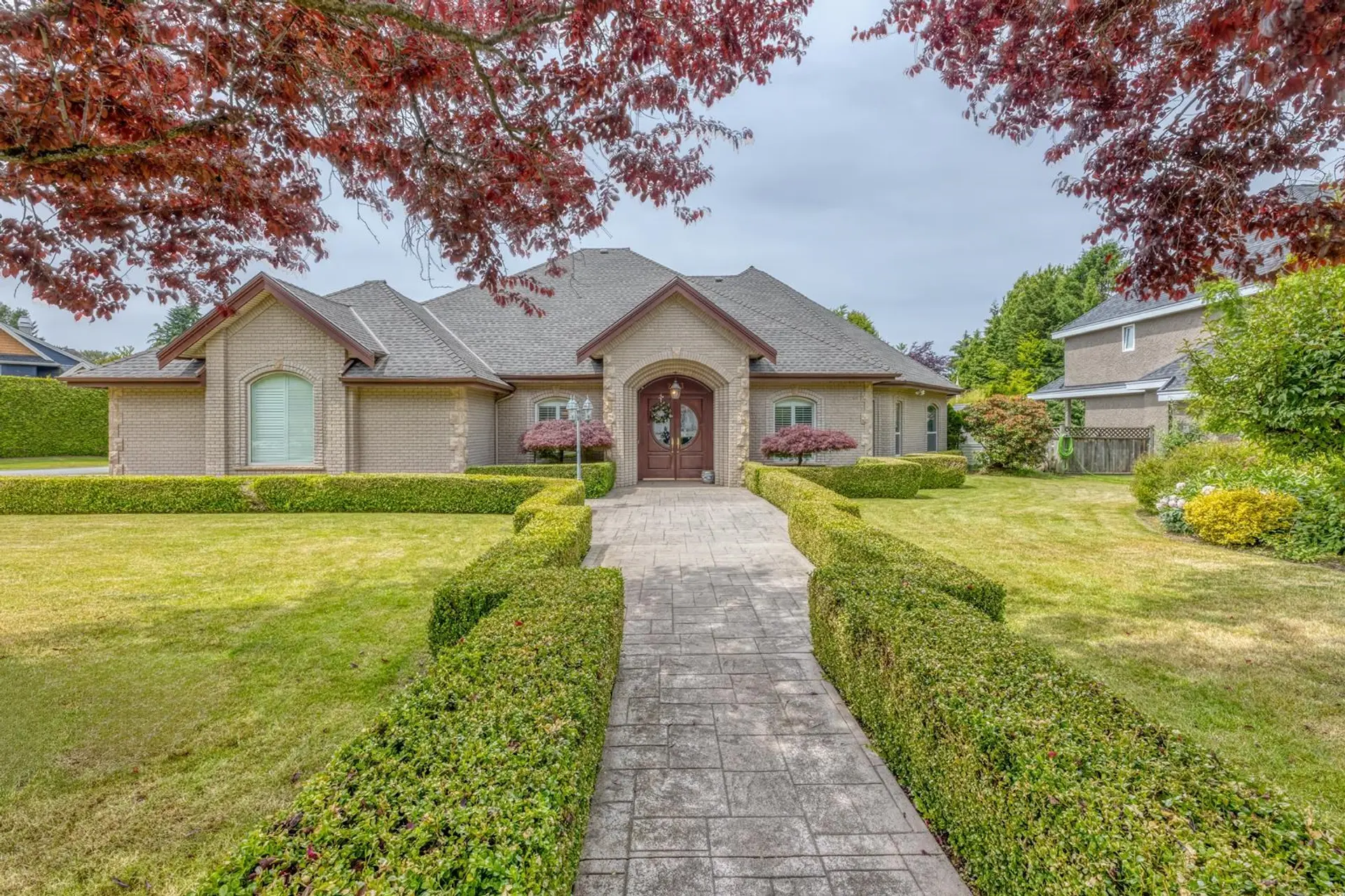 Property at 2313 Chantrell Park Drive, Surrey, BC