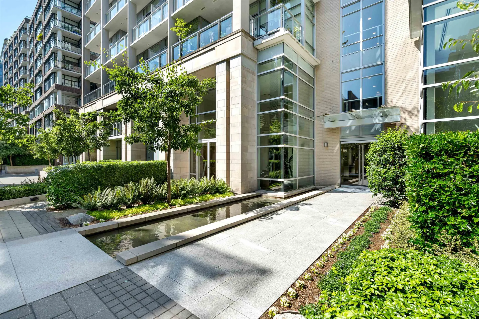 #805 1616 Columbia Street - Image 17