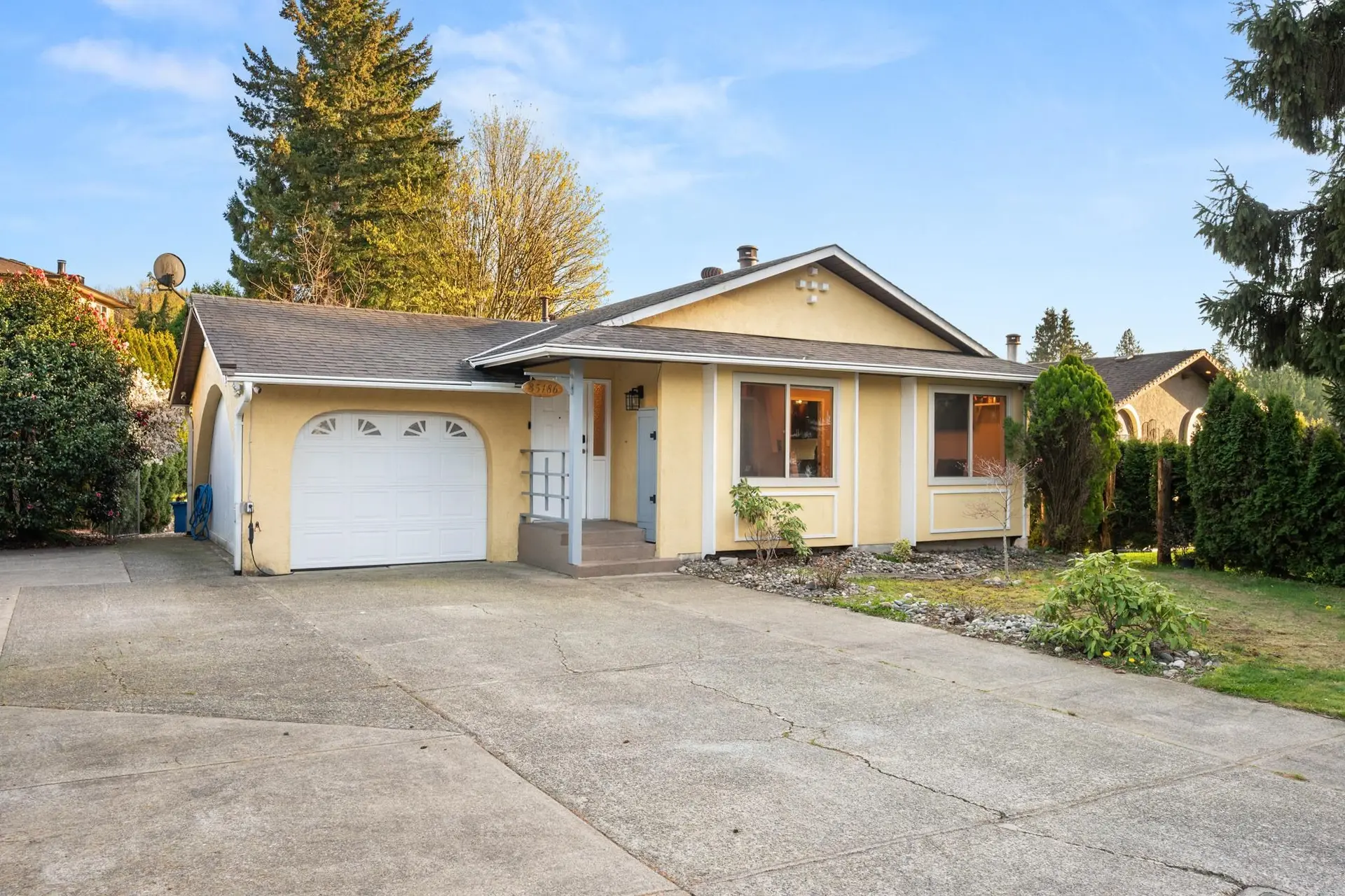 Property at 35186 Skeena Avenue, Abbotsford, BC