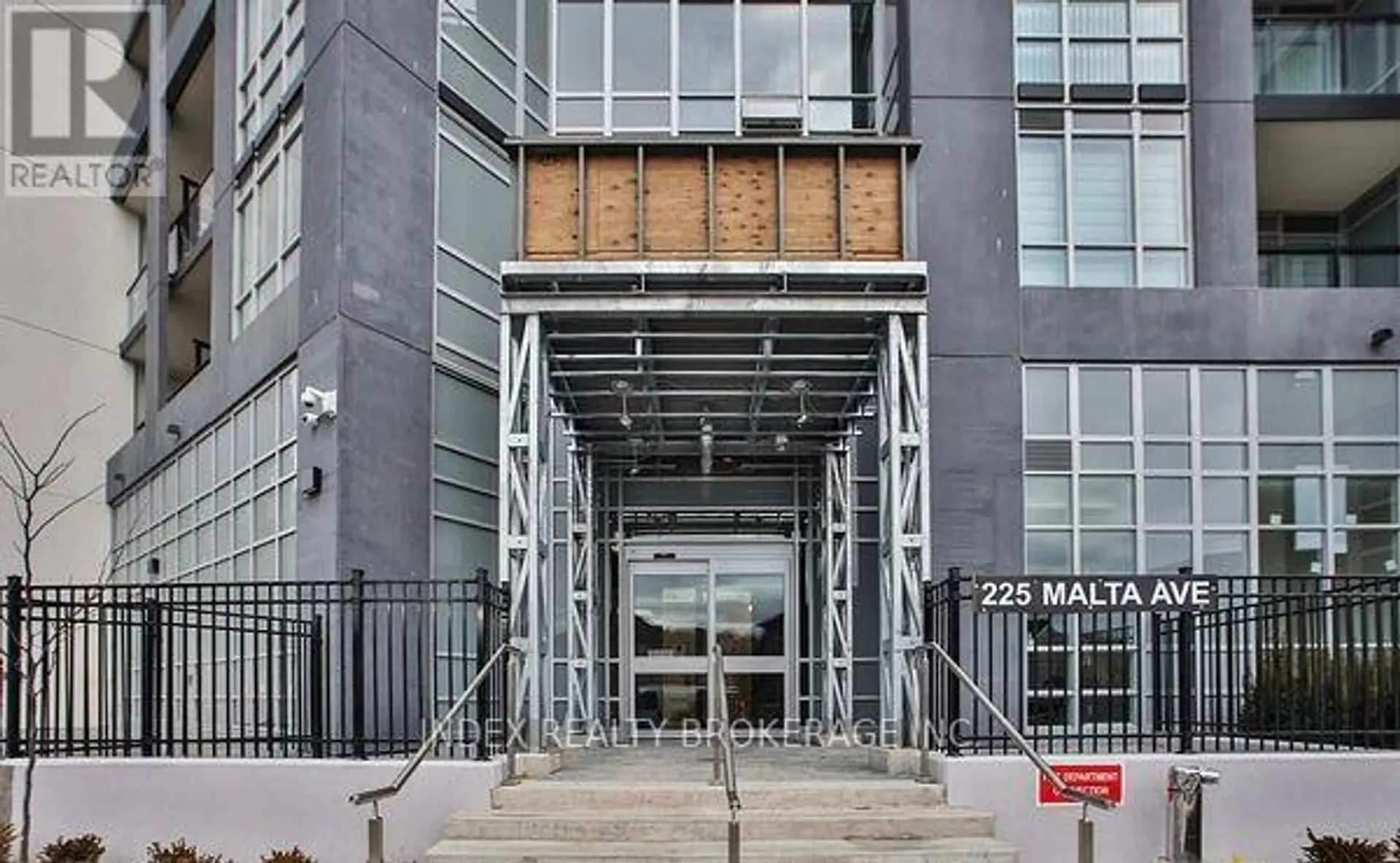 #302 225 MALTA AVENUE - Image 2