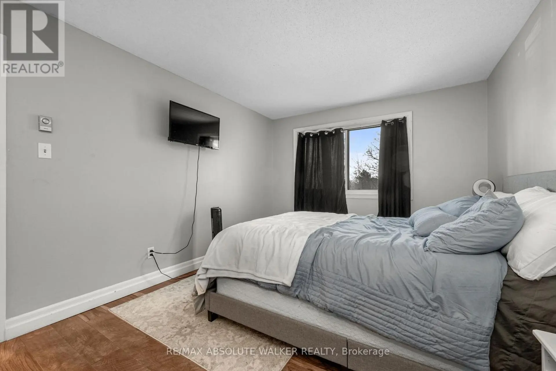 #318 250 BRITTANY DRIVE - Image 12