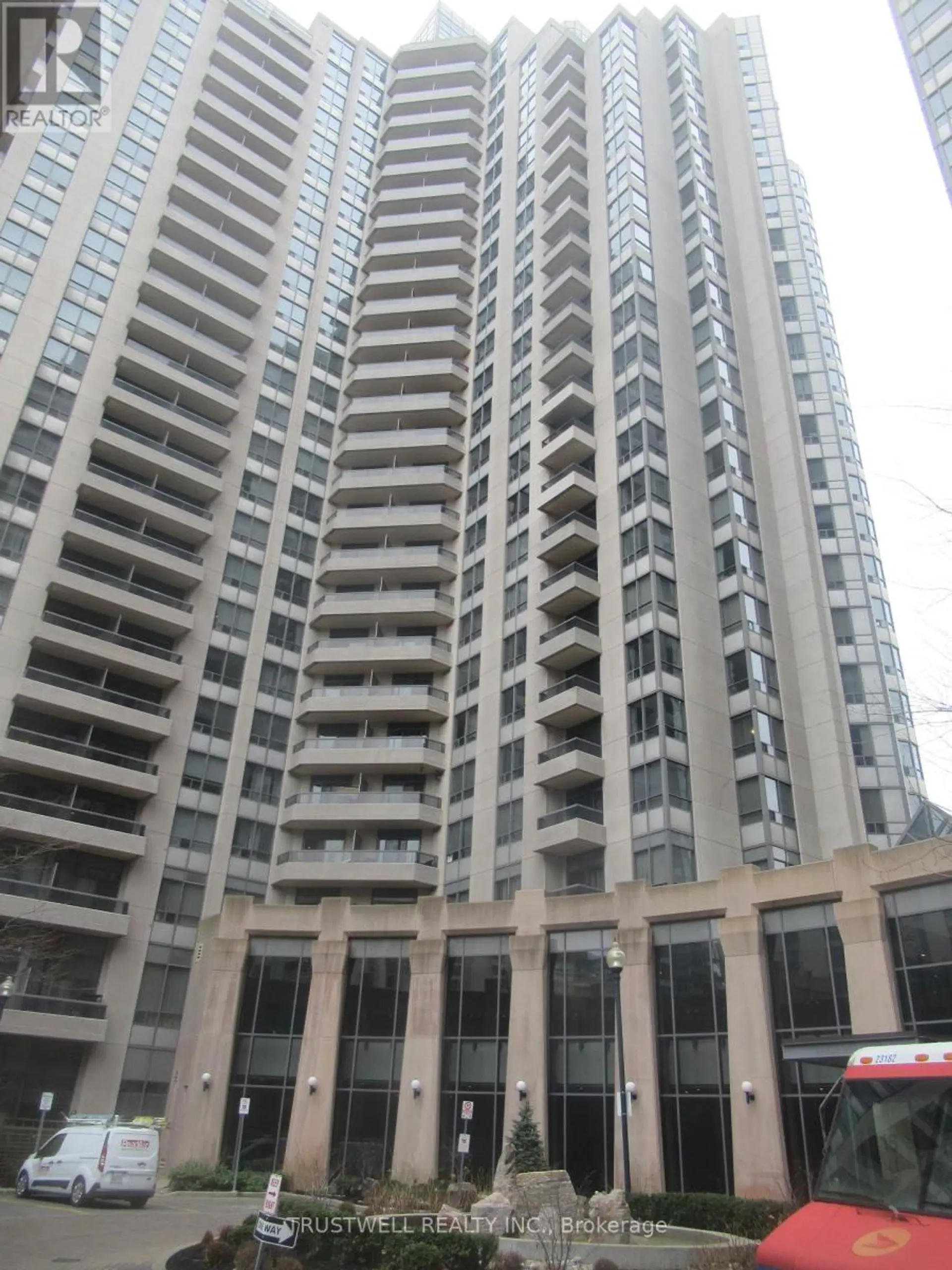 #1618 15 NORTHTOWN WAY - Image 1