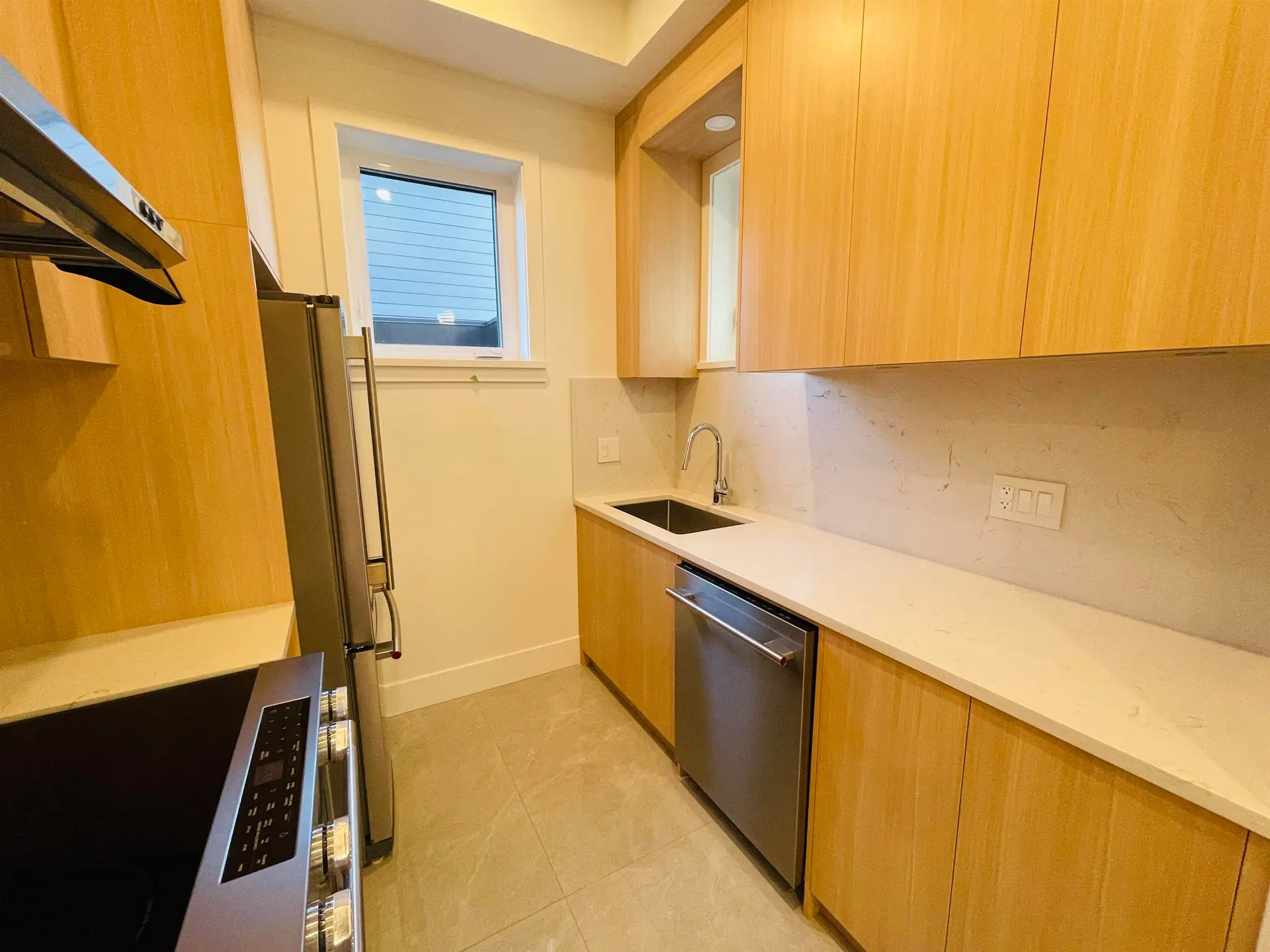 #2 2452 Harrison Drive - Image 10