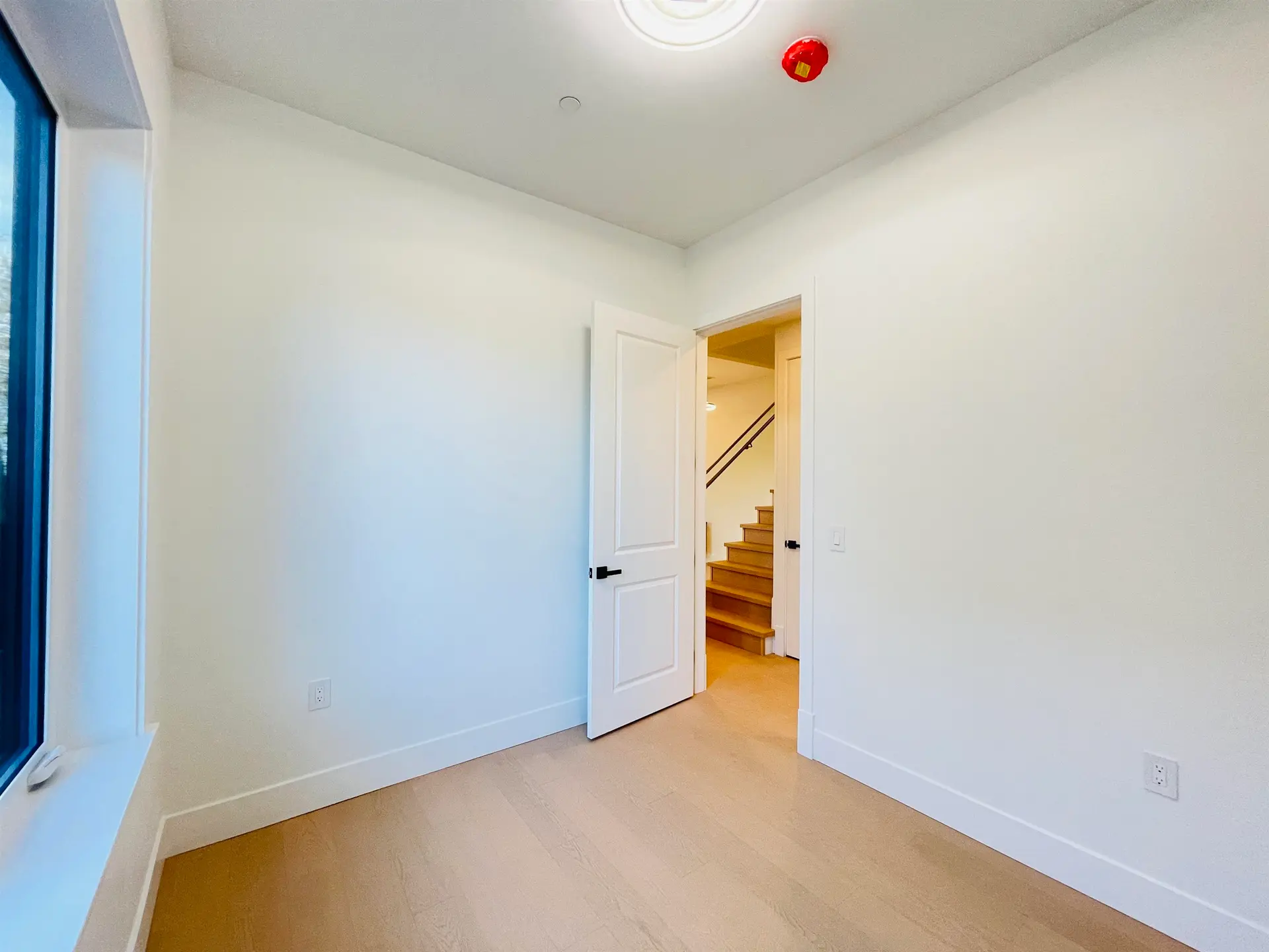 #2 2452 Harrison Drive - Image 11