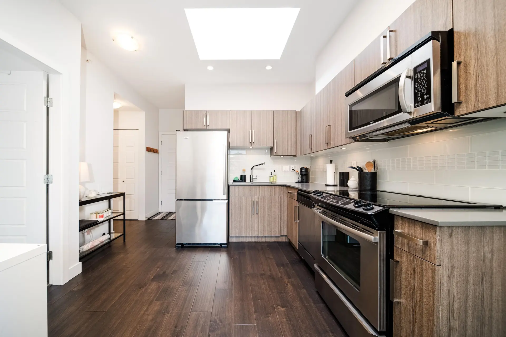 #PH2 885 Salsbury Drive - Image 6