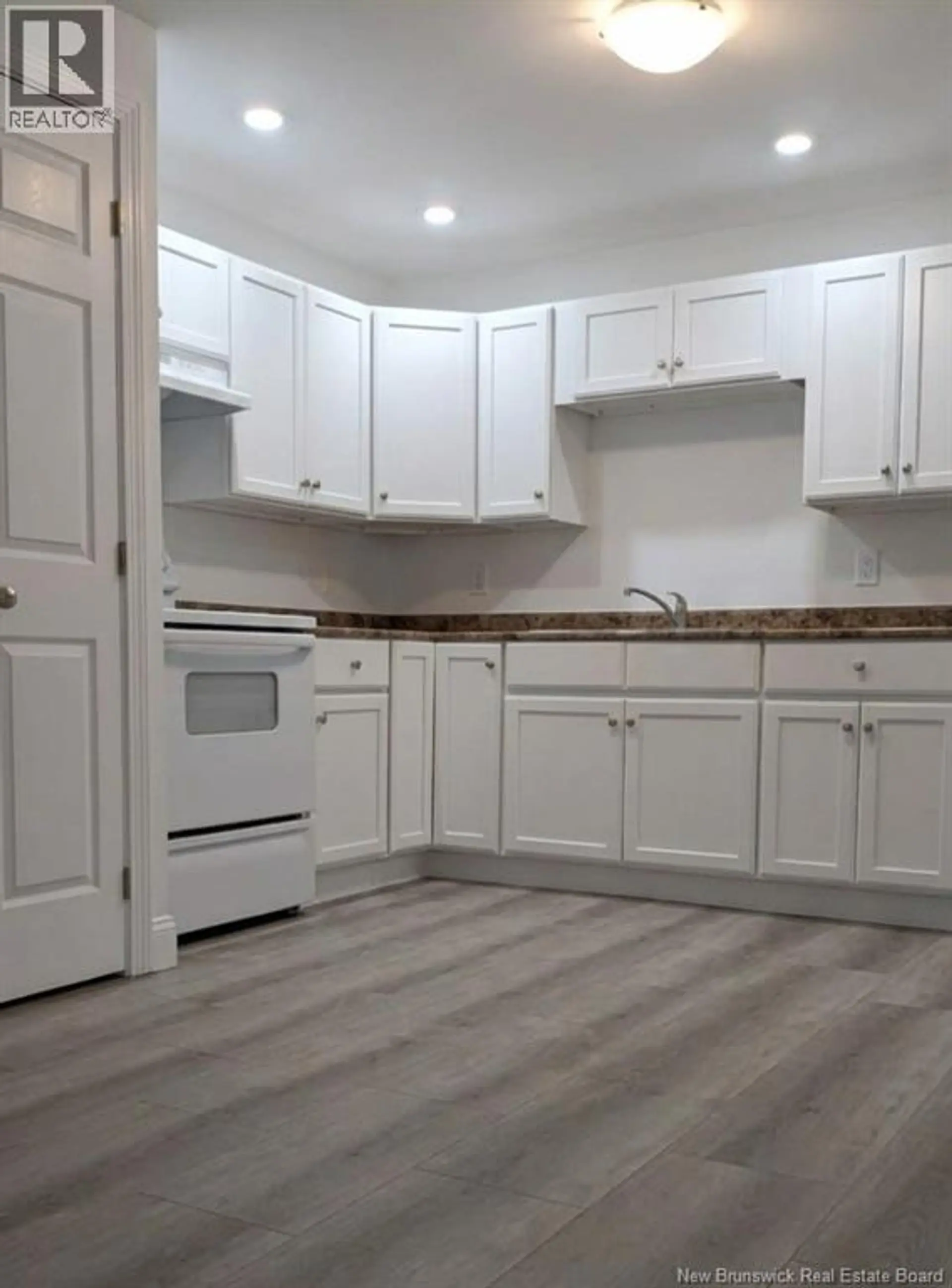 91 Fairview - Image 13
