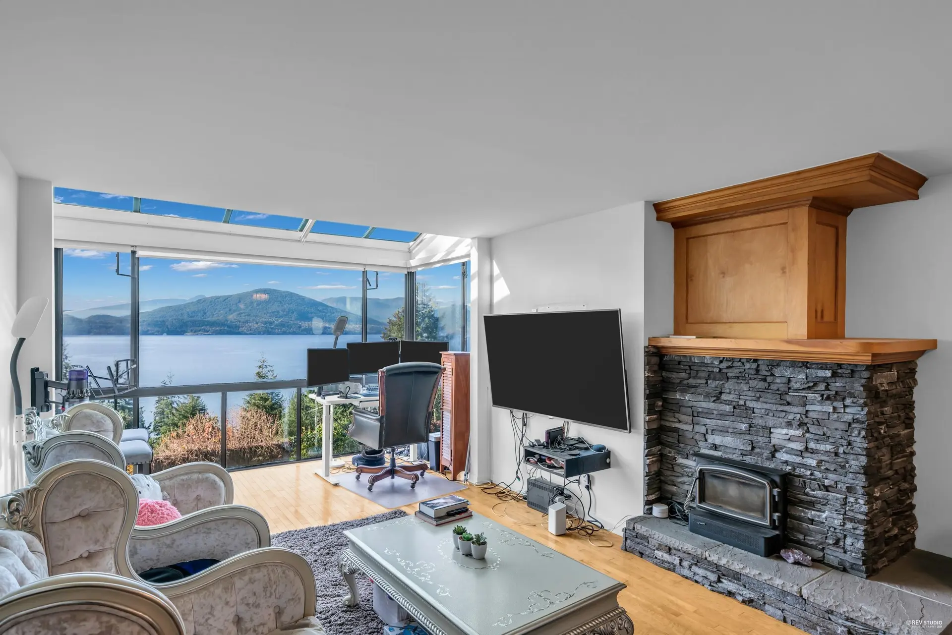 Property at 432 Crosscreek Road, Lions Bay, BC