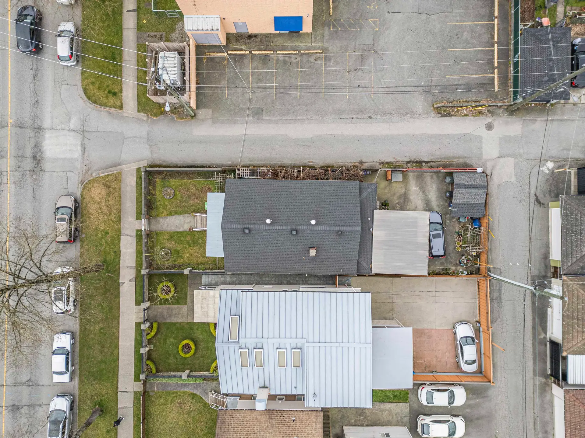3309 E 29th Avenue - Image 4