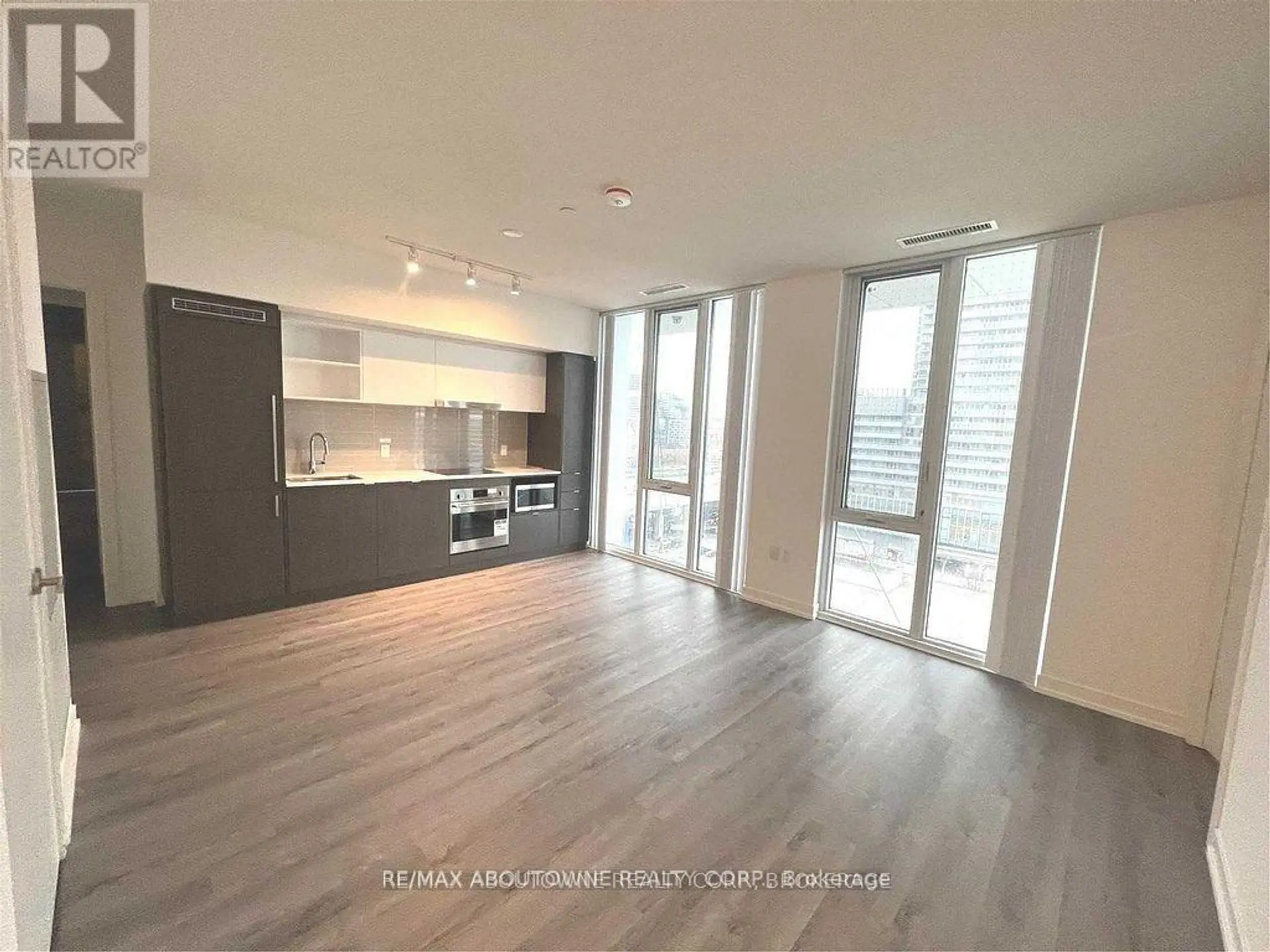 #1105 138 DOWNES STREET - Image 4