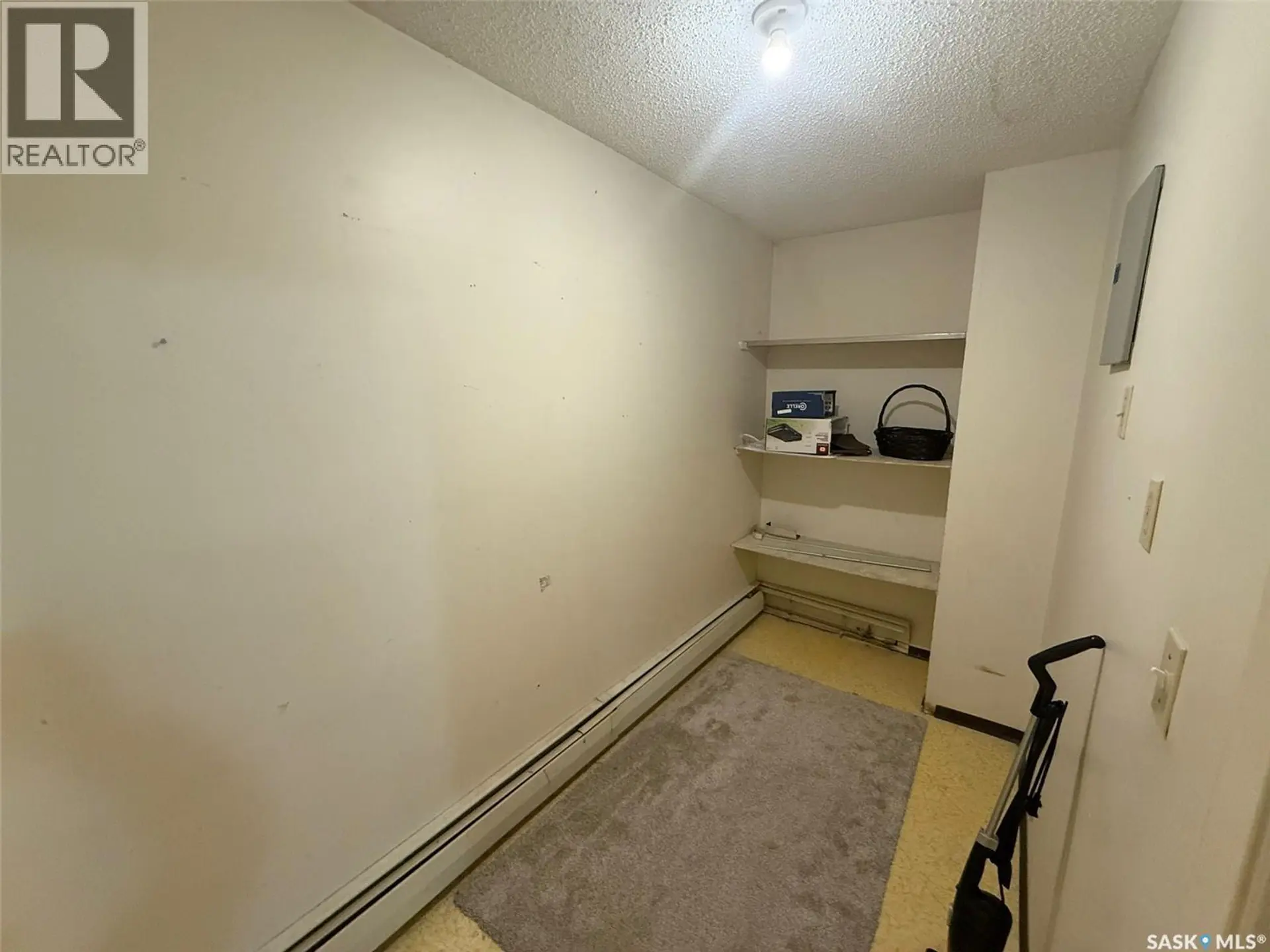 #209 15 BARR STREET - Image 13