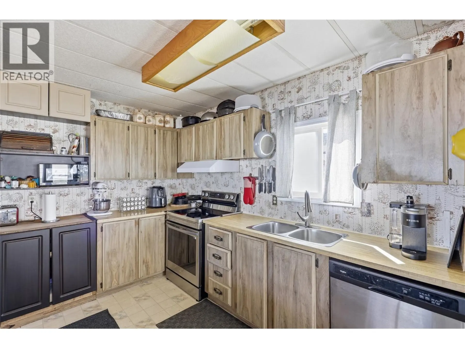 #73 1555 Howe Road - Image 4