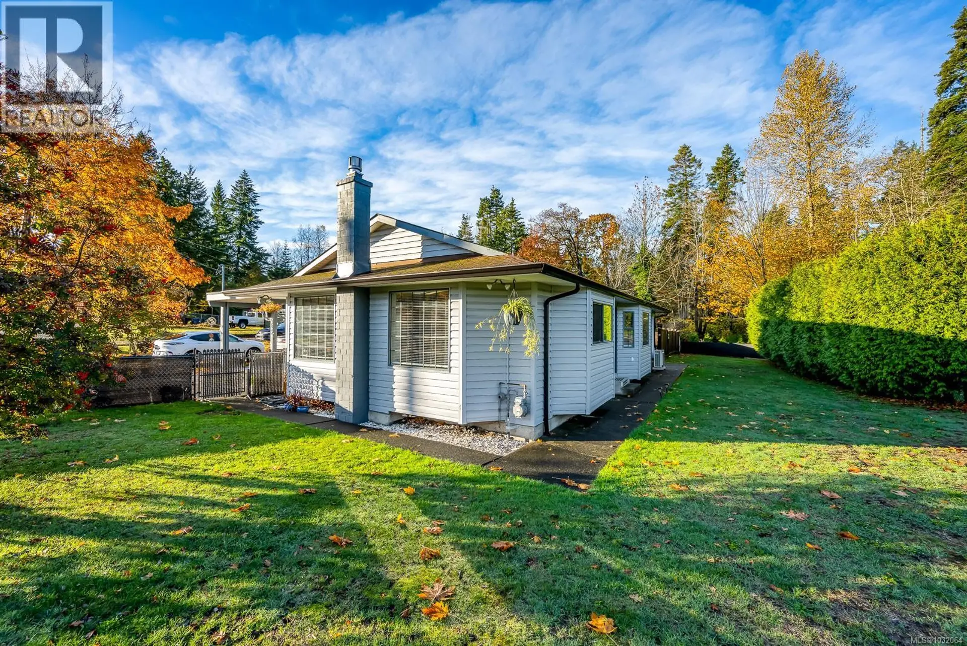 Property at 4863 Dundas Rd, Courtenay, BC