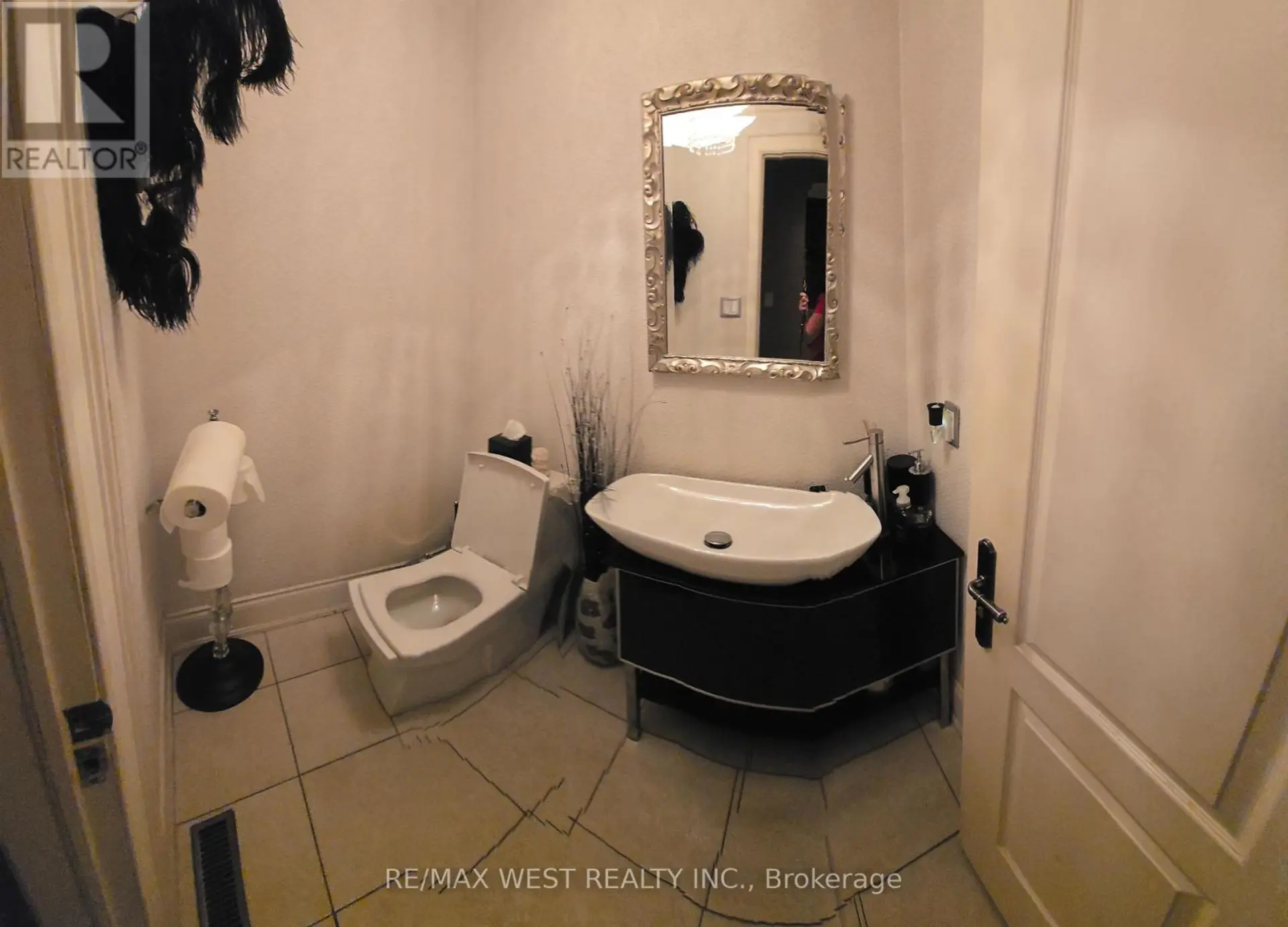 64 KINGMOUNT CRESCENT - Image 3