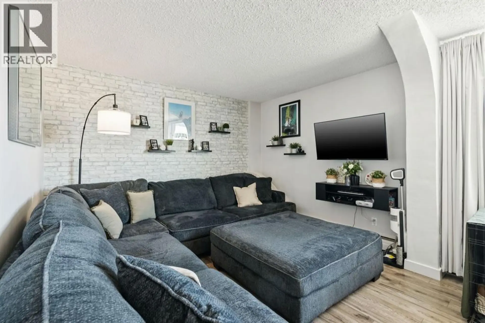 #302 314 14 STREET NW - Image 12
