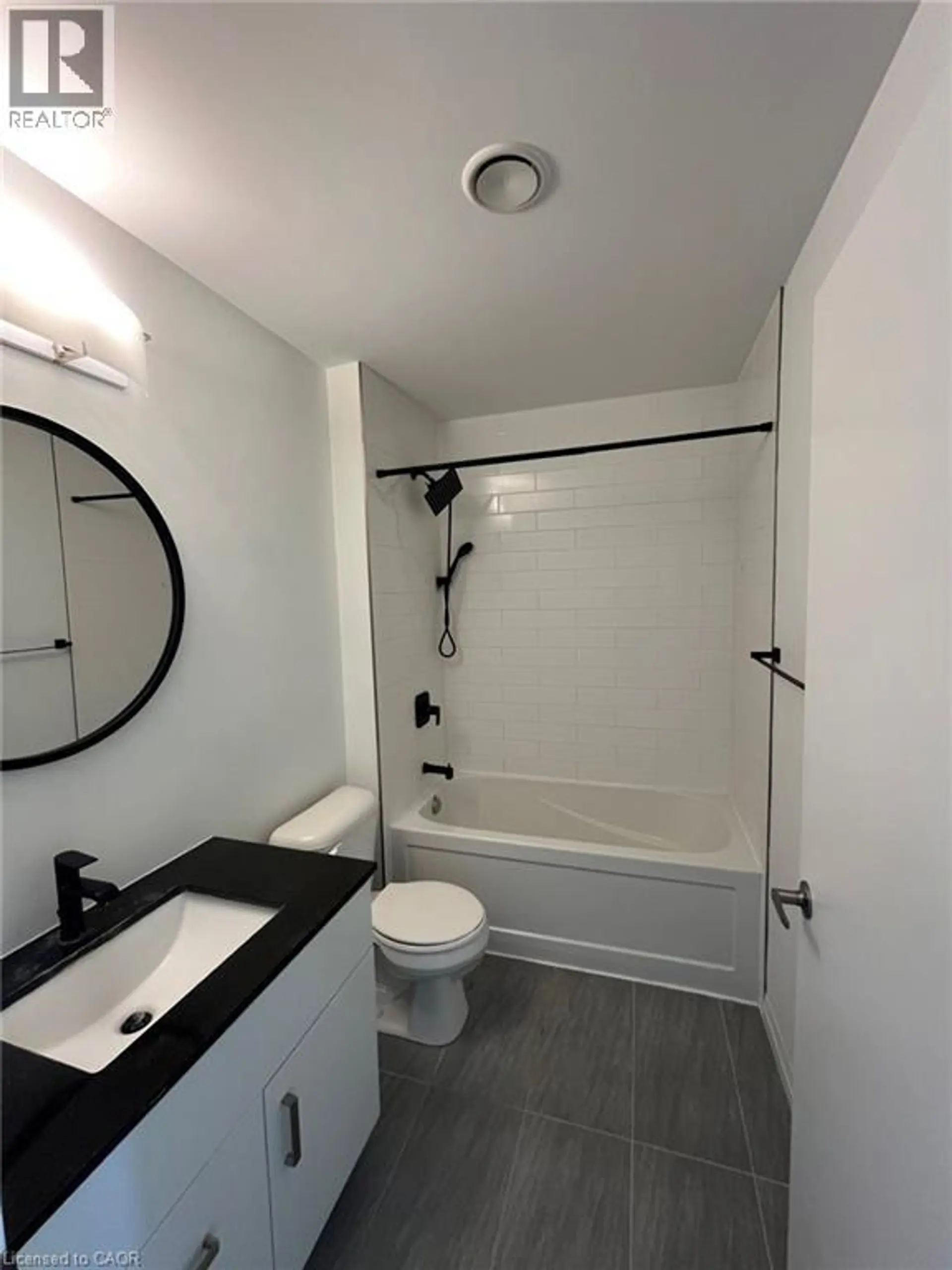 #1110 108 GARMENT Street - Image 12